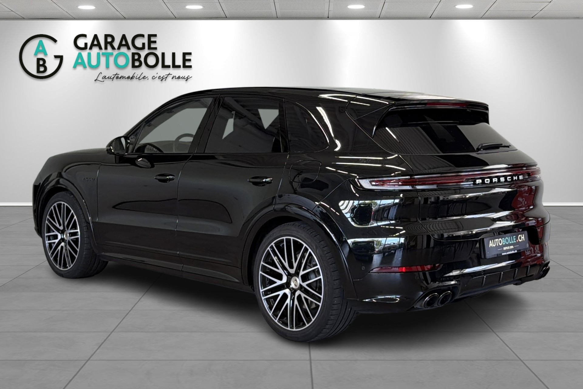 PORSCHE Cayenne Turbo E-Hybrid Tiptronic-image-4