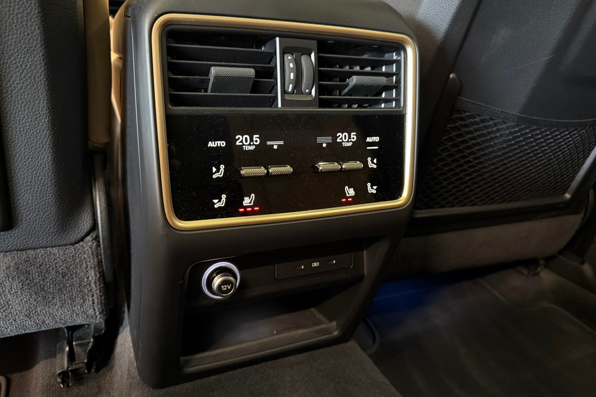 PORSCHE Cayenne Turbo E-Hybrid Tiptronic-image-16
