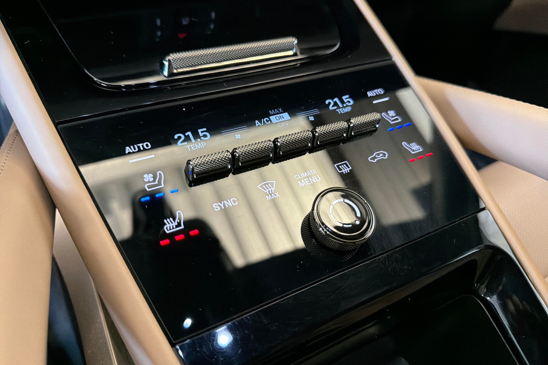 PORSCHE Cayenne Turbo E-Hybrid Tiptronic-image-12