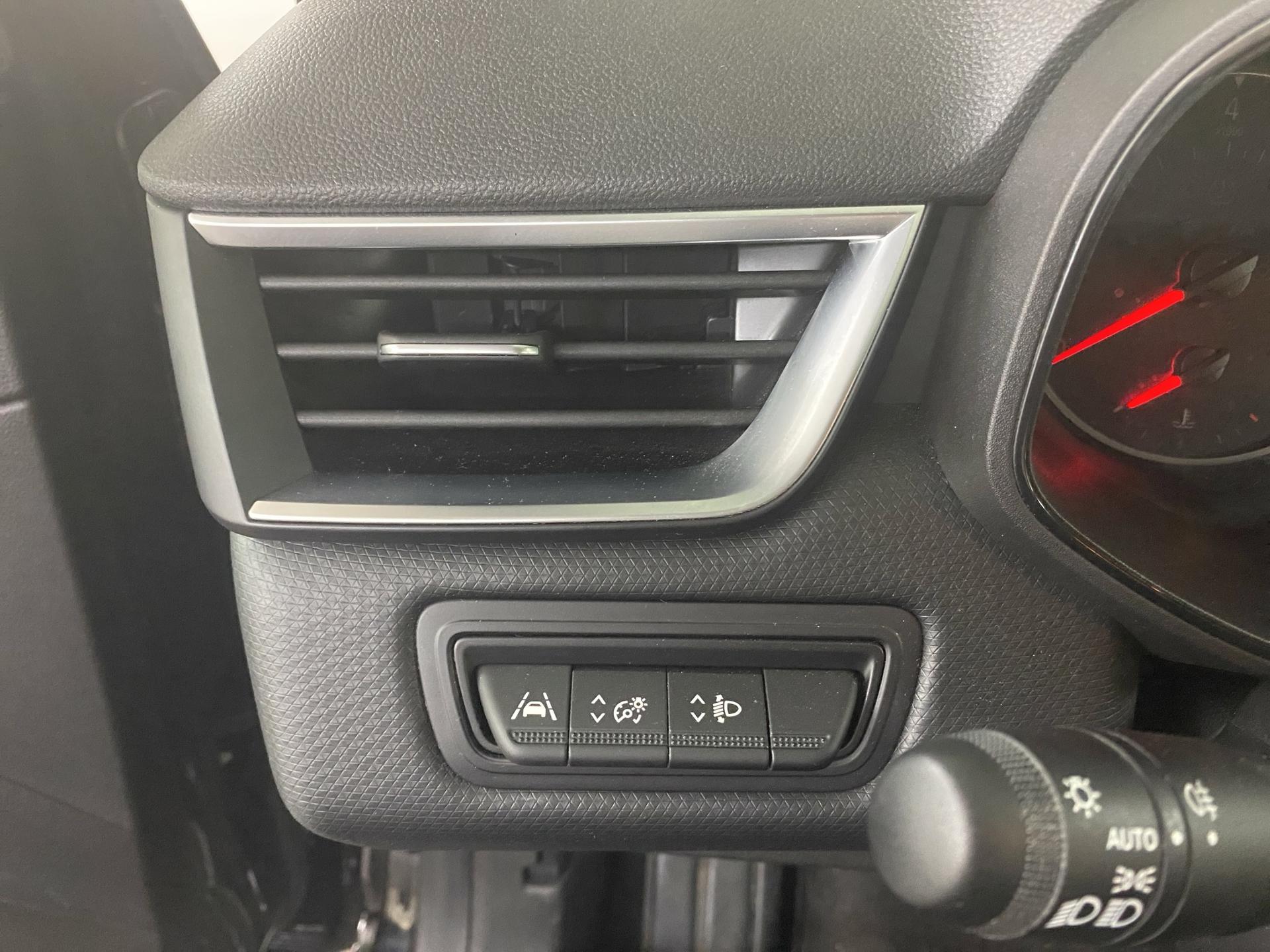 RENAULT Clio 1.0 Zen-image-18