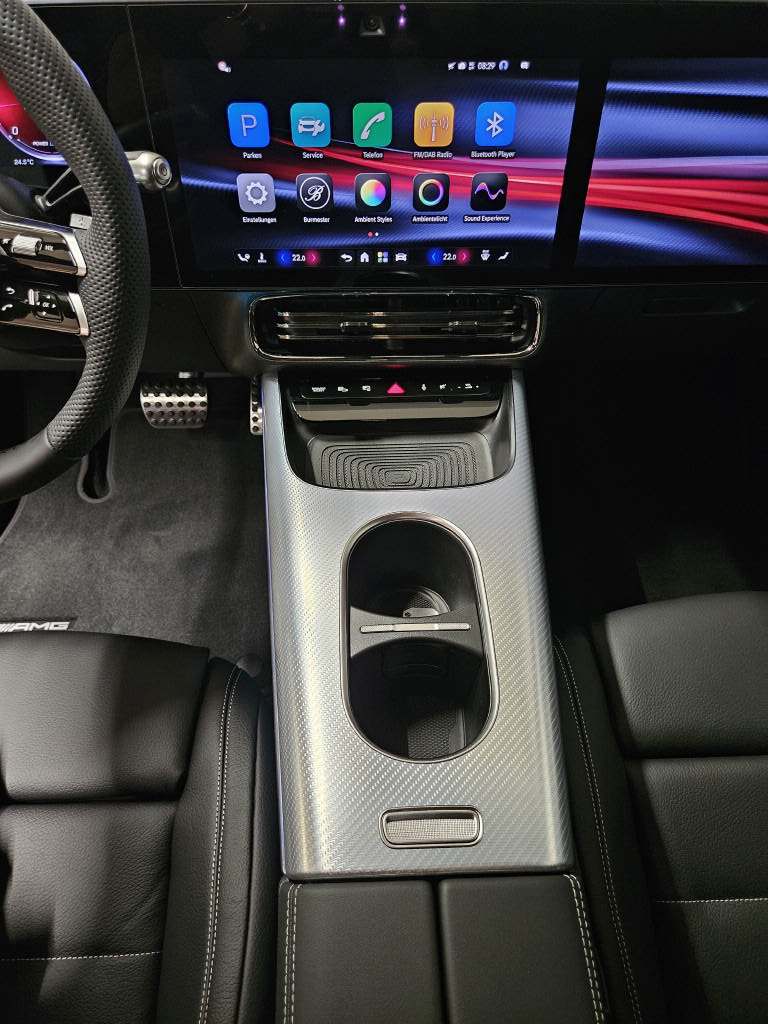 MERCEDES-BENZ CLA 220 4Matic AMG Line Shooting Brake-image-10