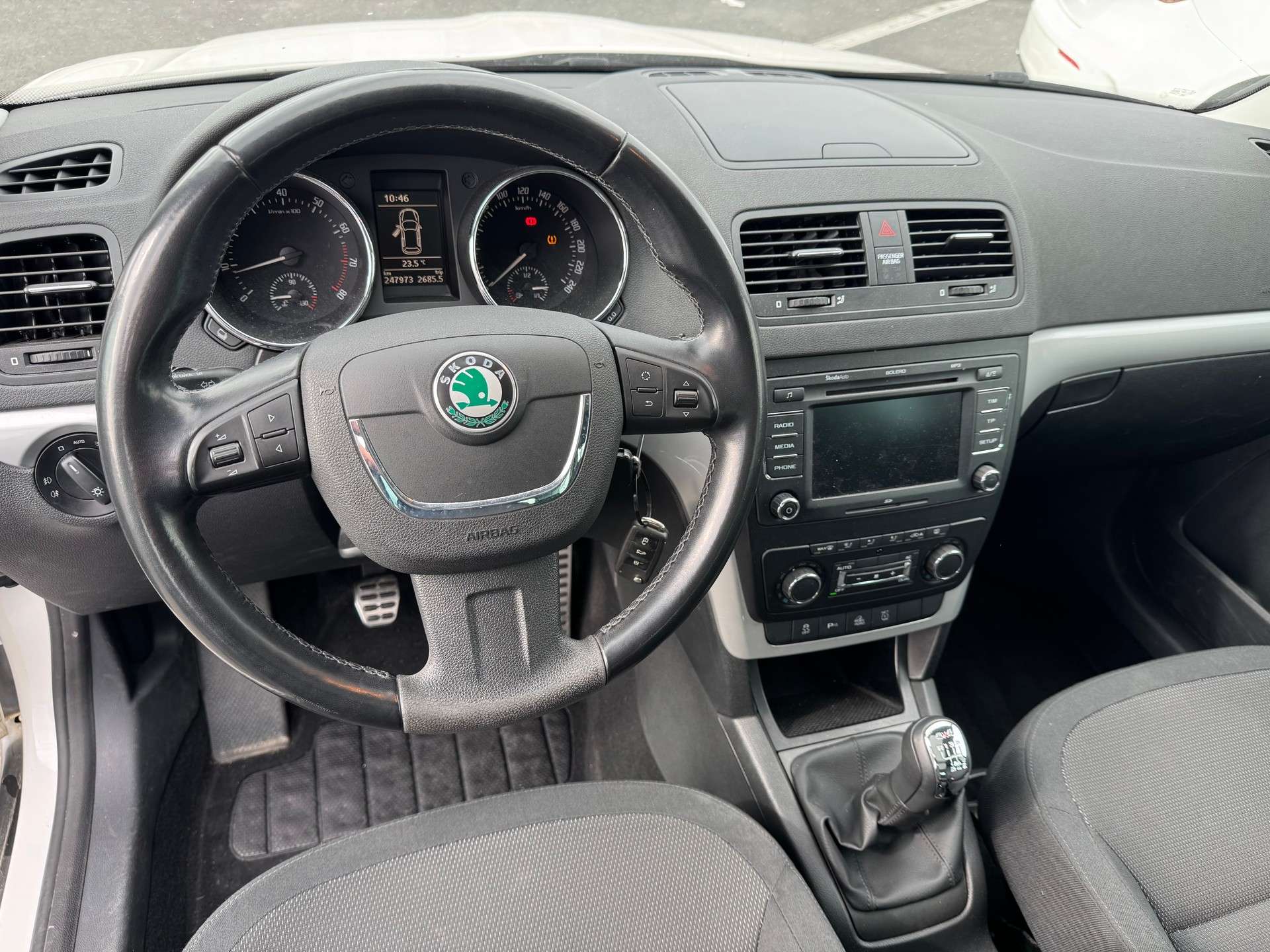 SKODA Yeti 1.8 TSI Clever 4x4-image-2