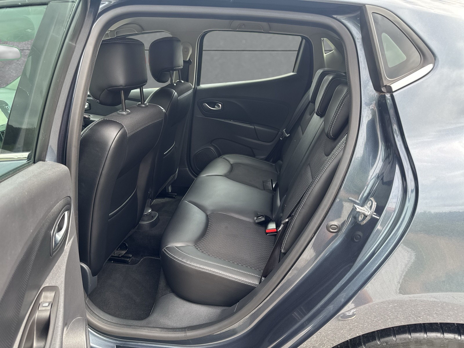 RENAULT Clio 1.2 16V T Intens EDC-image-10