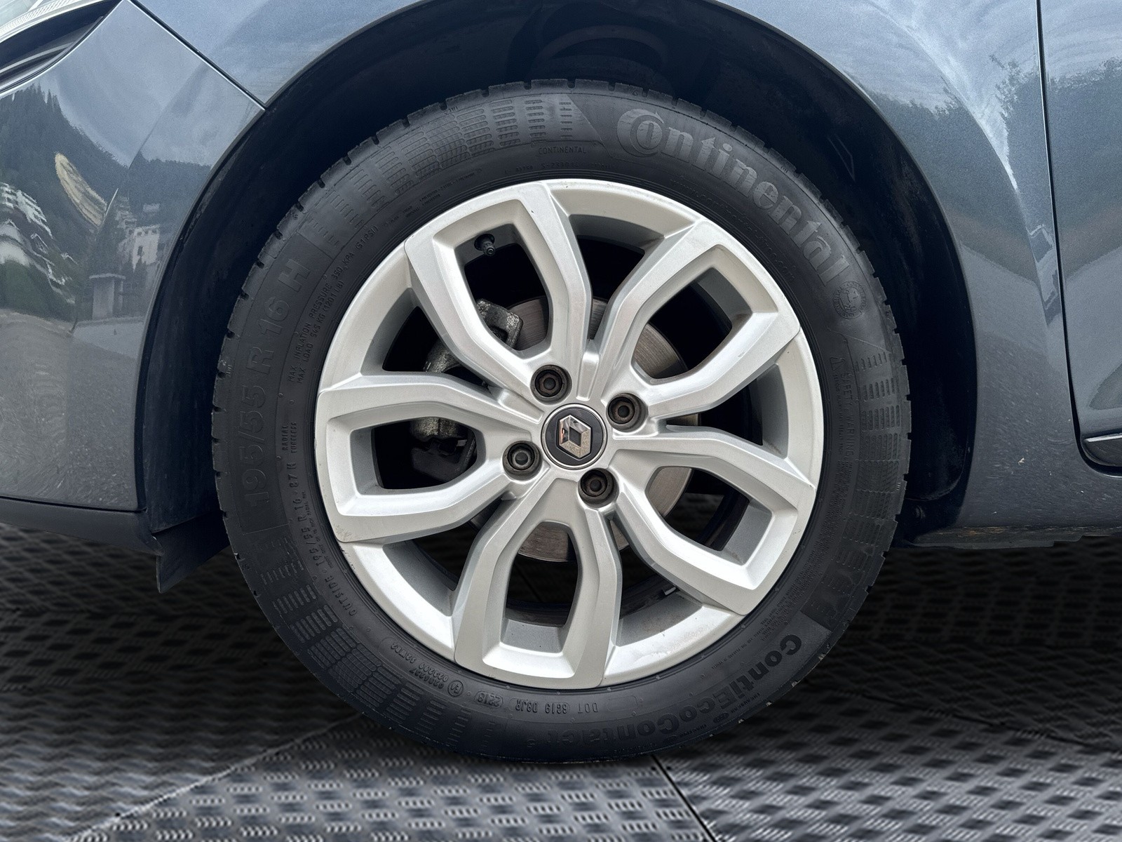 RENAULT Clio 1.2 16V T Intens EDC-image-7