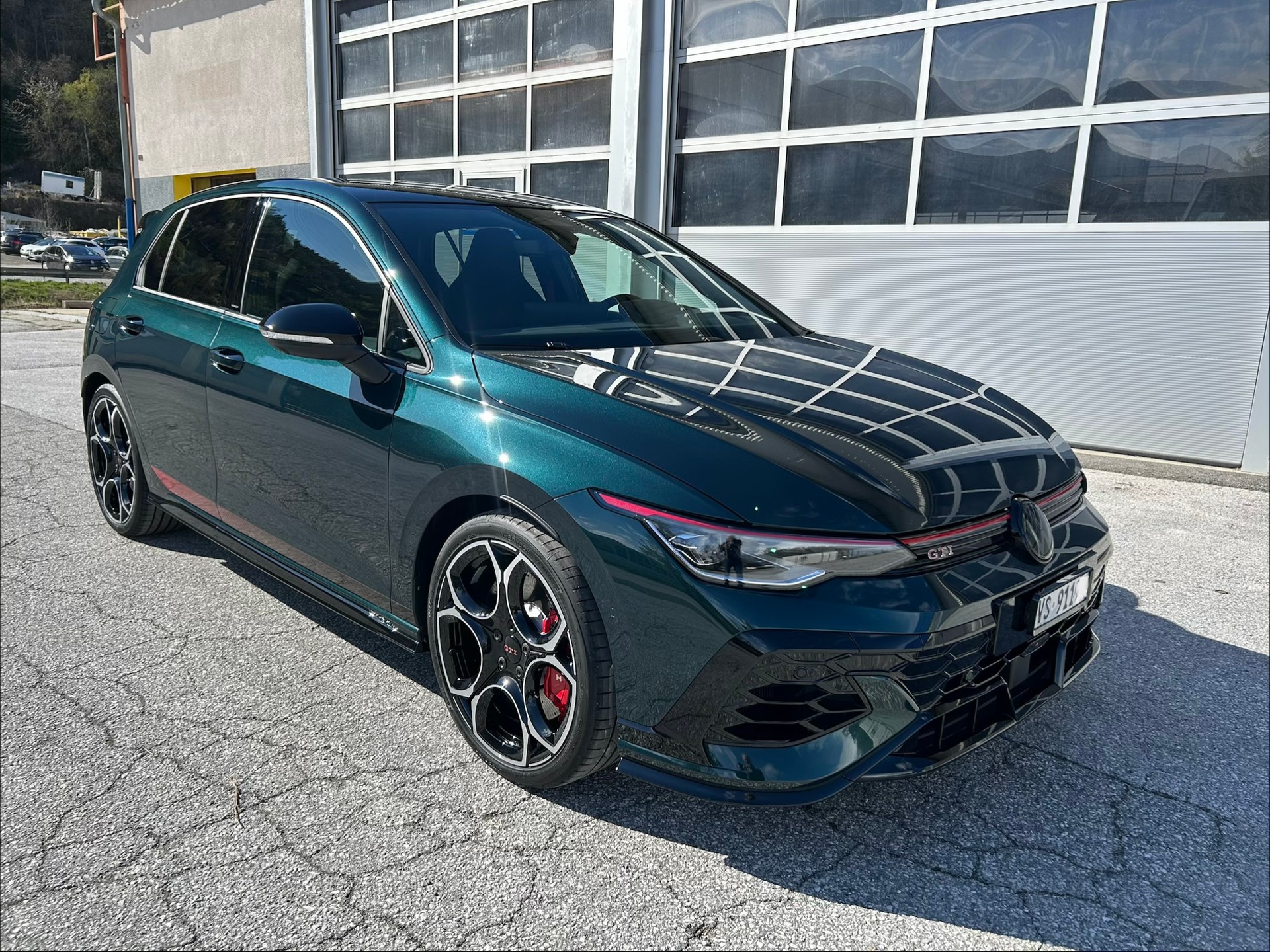 VW 2.0 TSI GTI Edition 50 DSG-image-7