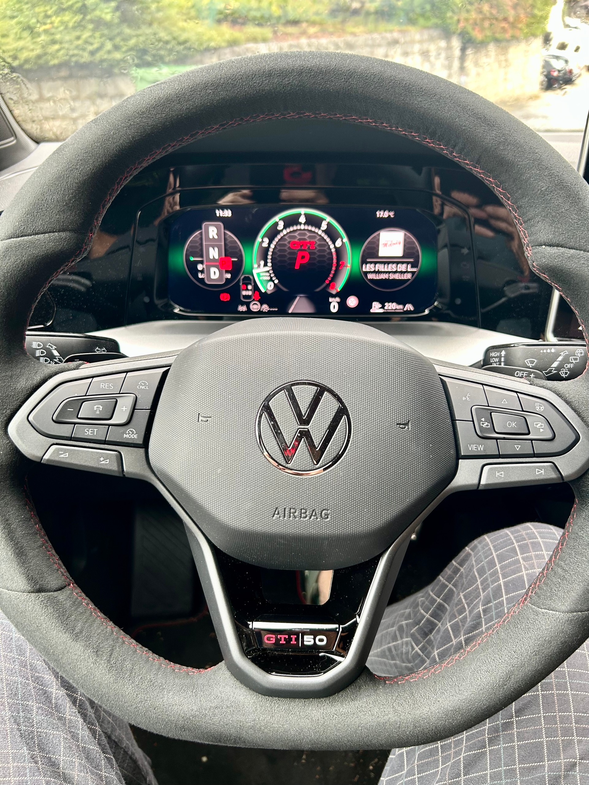 VW 2.0 TSI GTI Edition 50 DSG-image-12