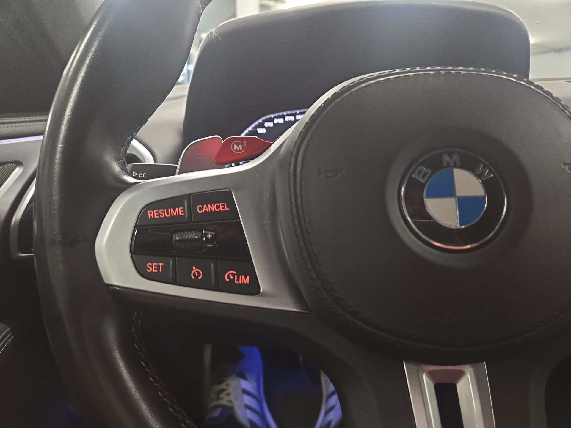 BMW M8 xDrive Steptronic M Competition-image-13