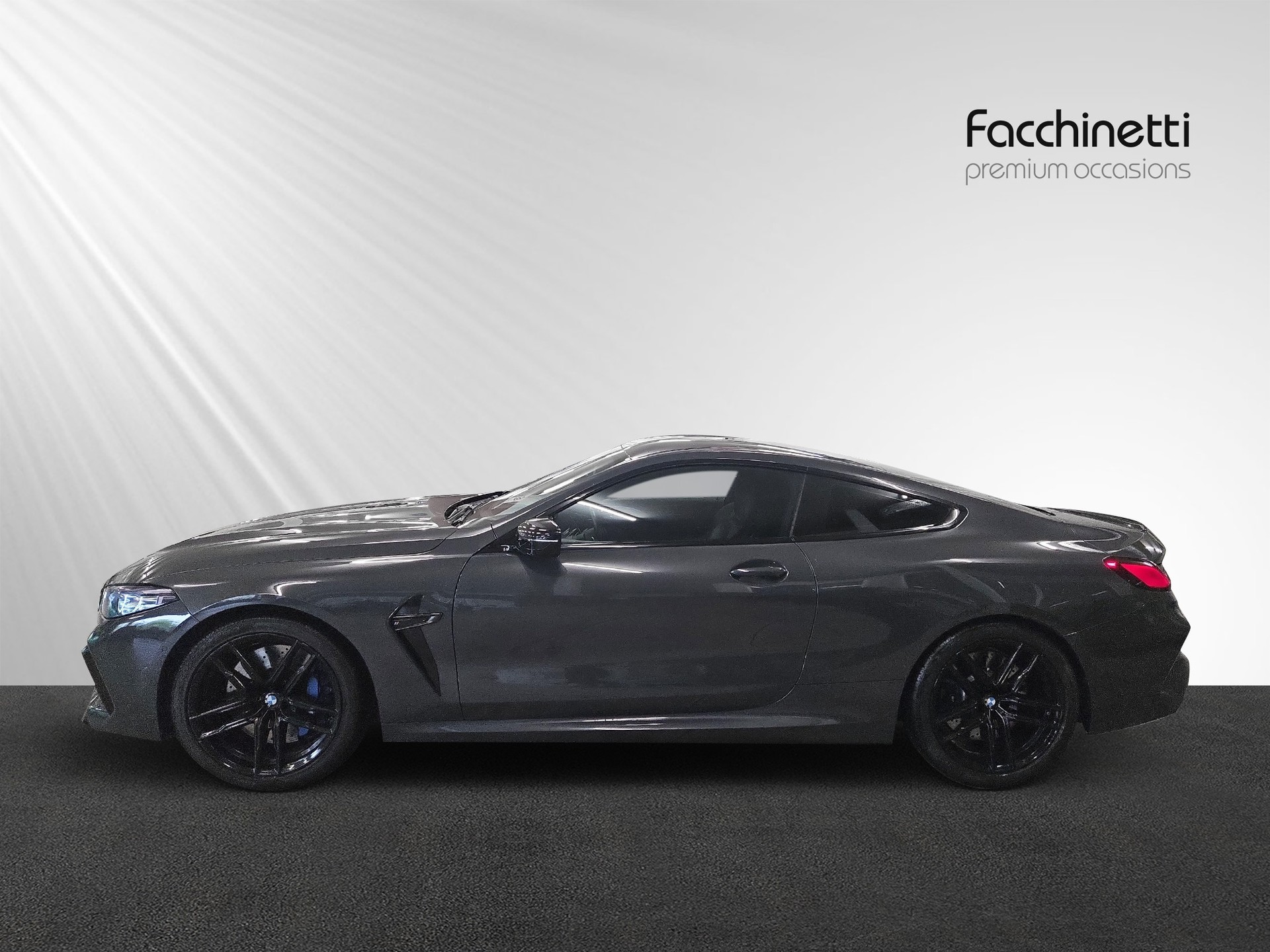 BMW M8 xDrive Steptronic M Competition-showroom-element-1