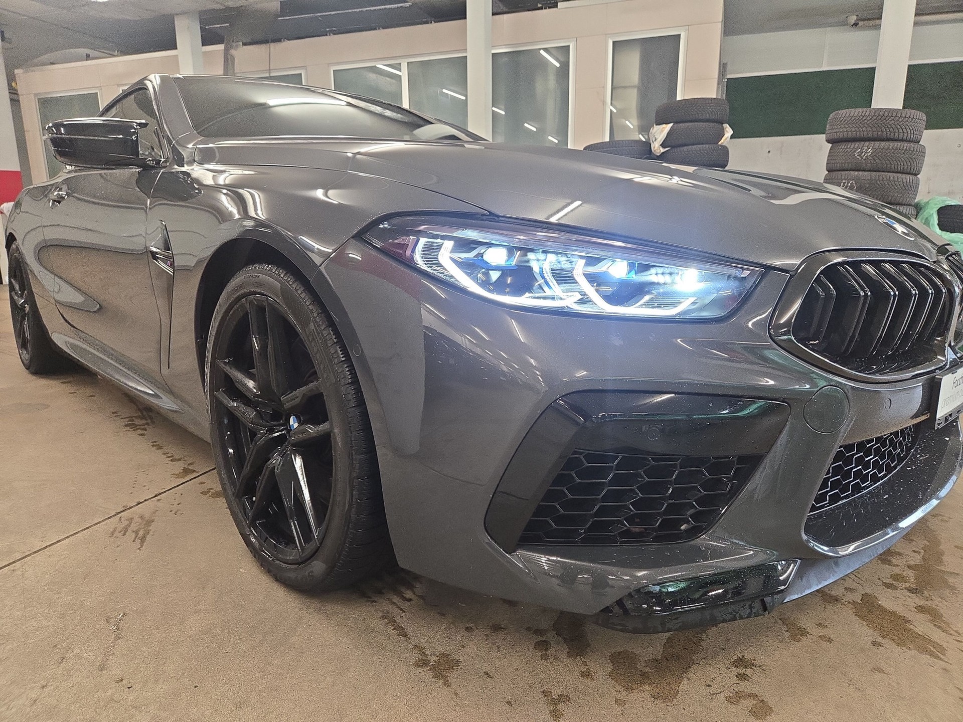BMW M8 xDrive Steptronic M Competition-image-16