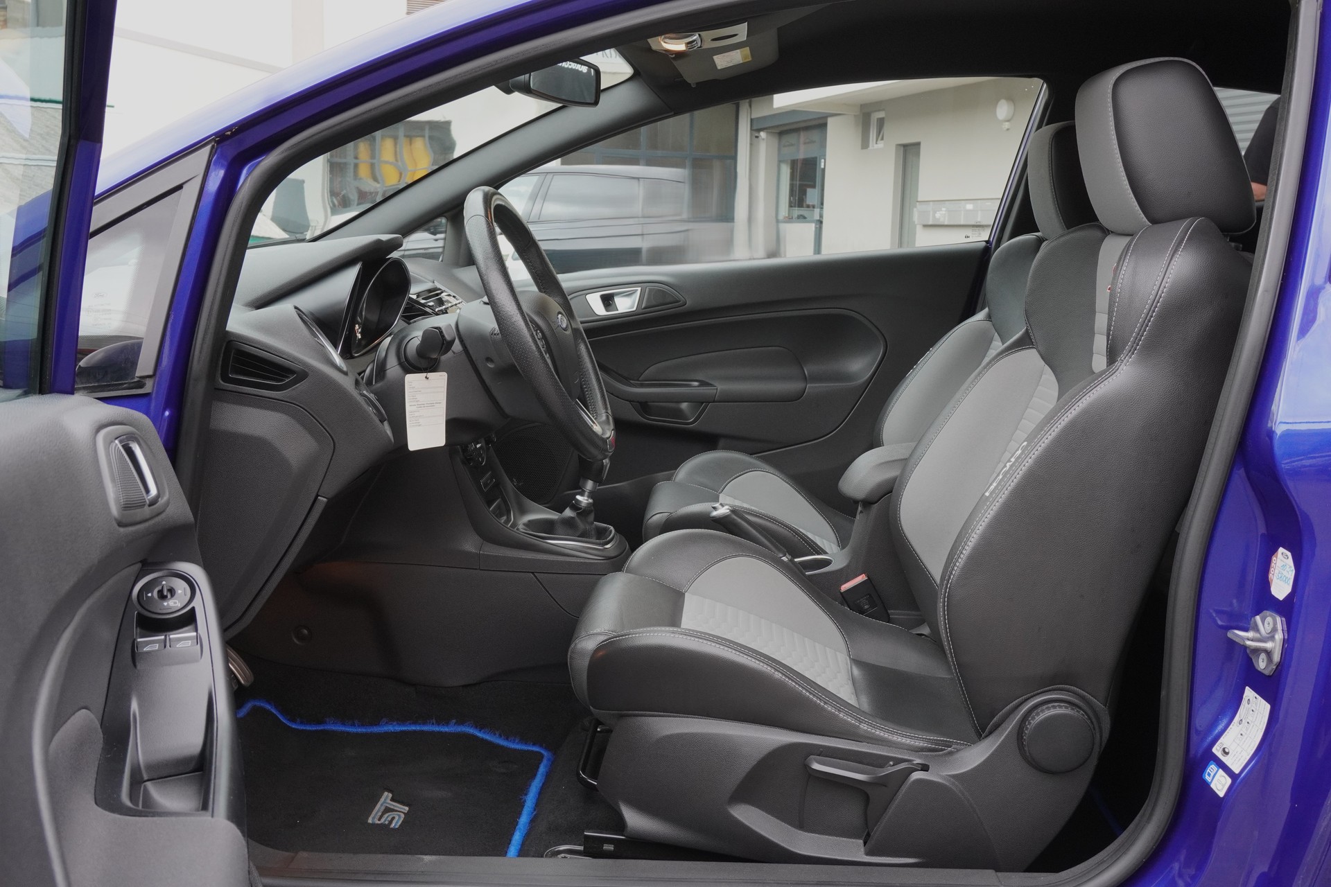FORD Fiesta 1.6 SCTi ST-1-image-7