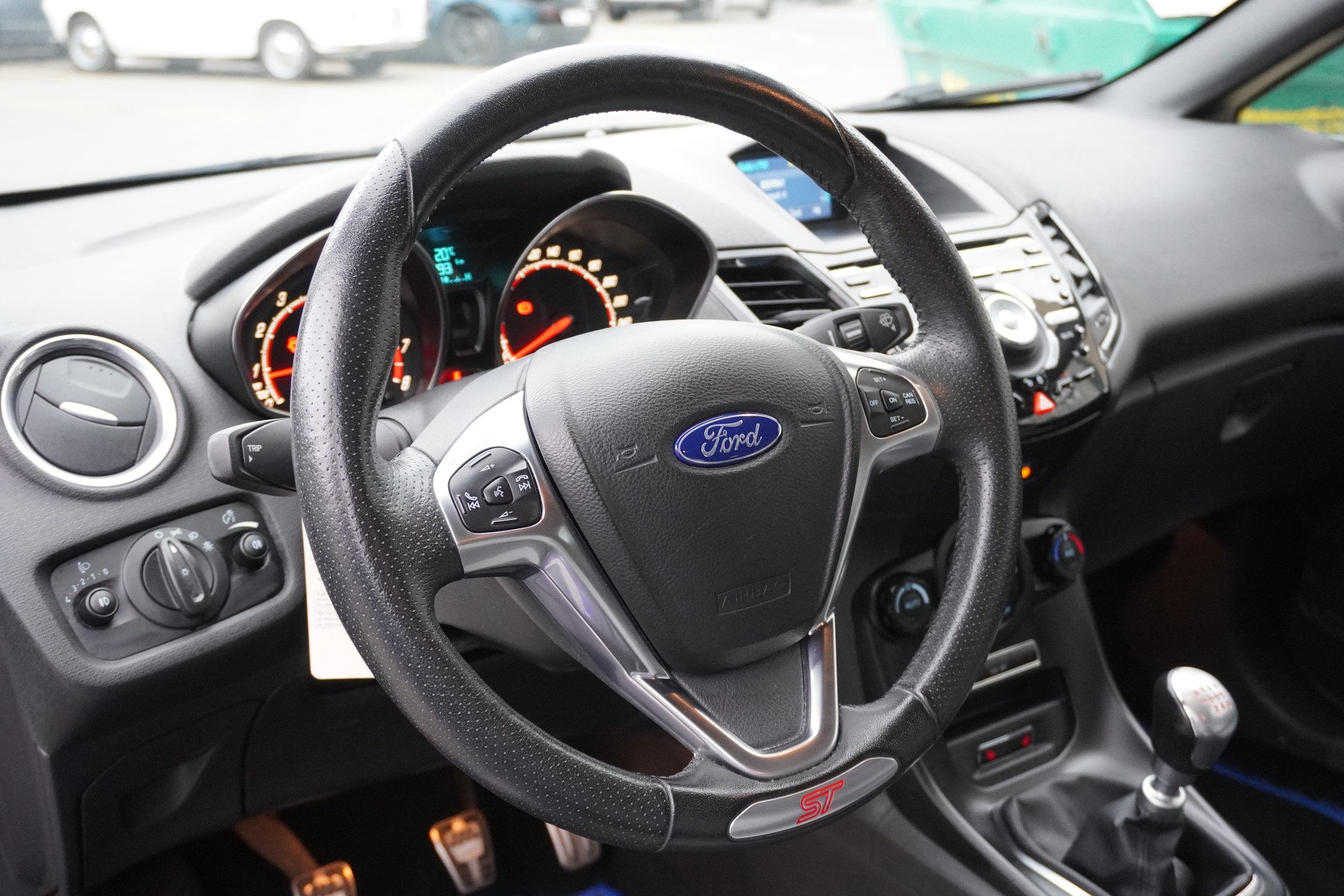 FORD Fiesta 1.6 SCTi ST-1-image-8