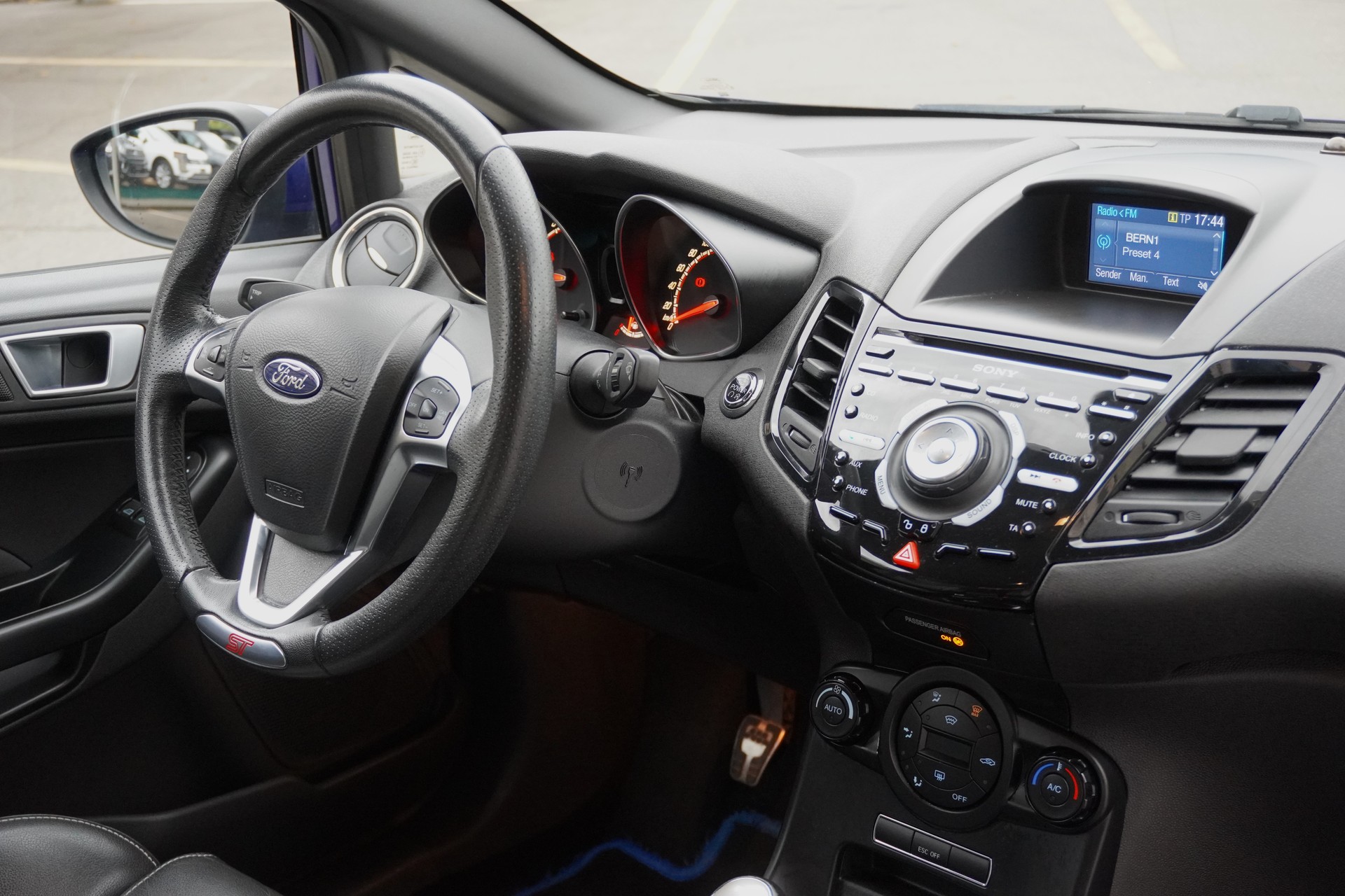 FORD Fiesta 1.6 SCTi ST-1-image-9