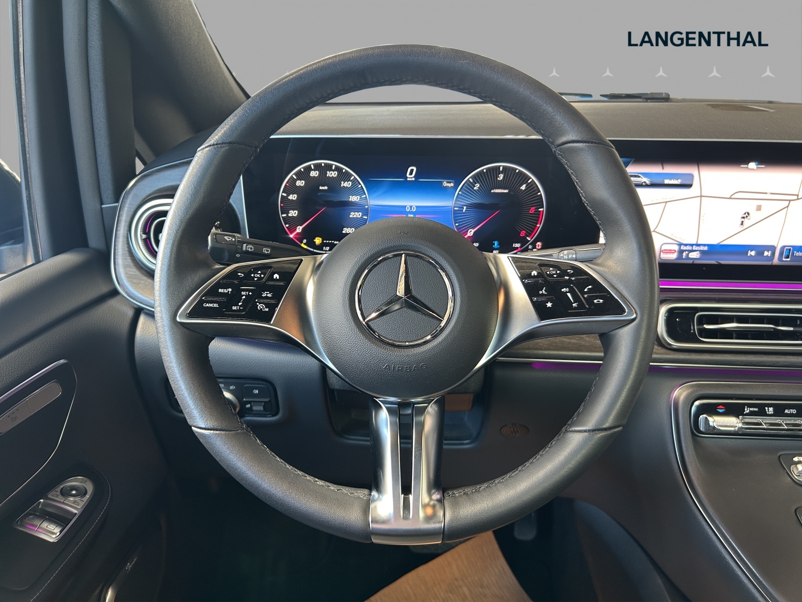 MERCEDES-BENZ V 300 d lang Avantgarde 4Matic 9G-Tronic-image-10