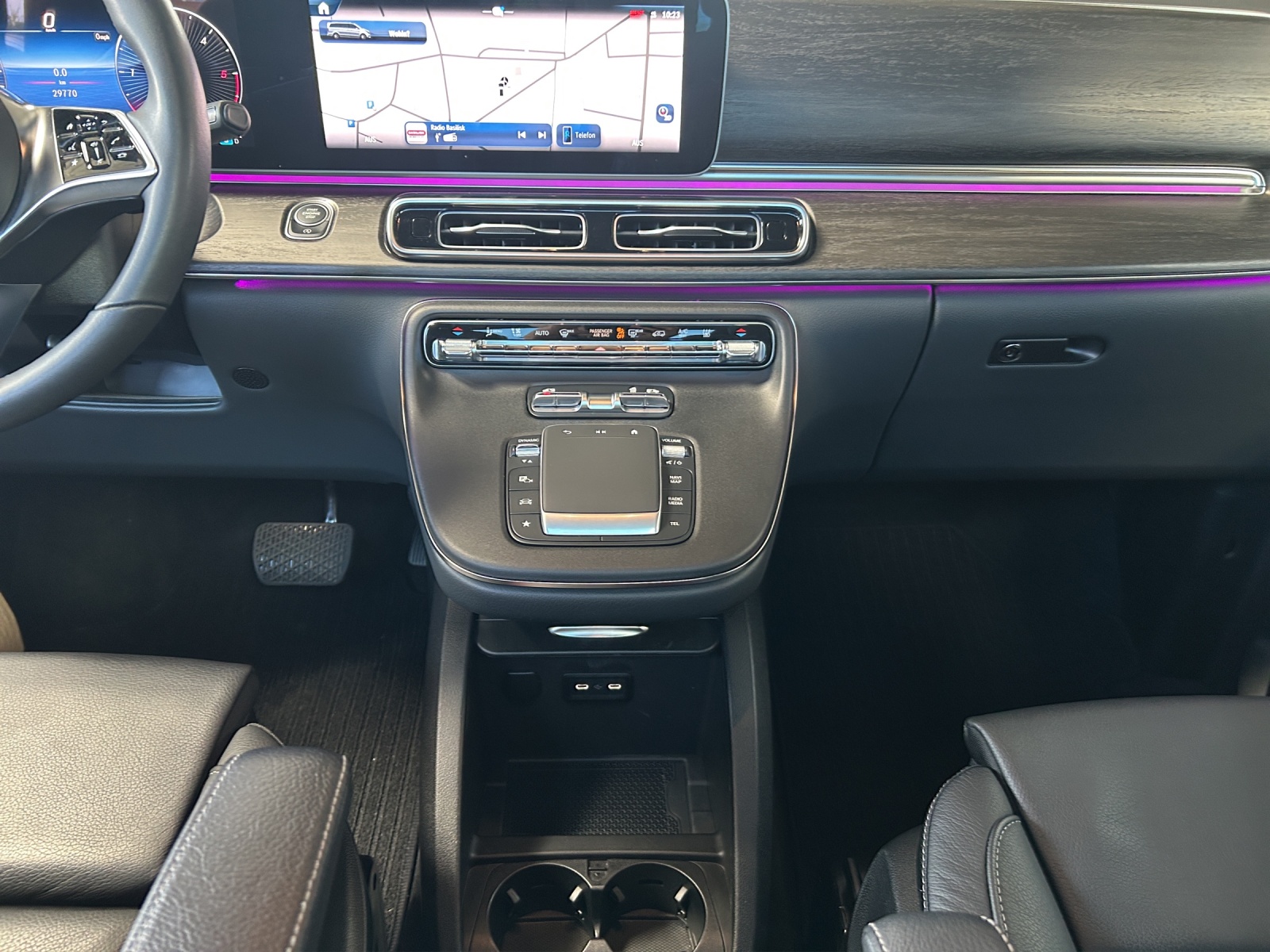 MERCEDES-BENZ V 300 d lang Avantgarde 4Matic 9G-Tronic-image-11