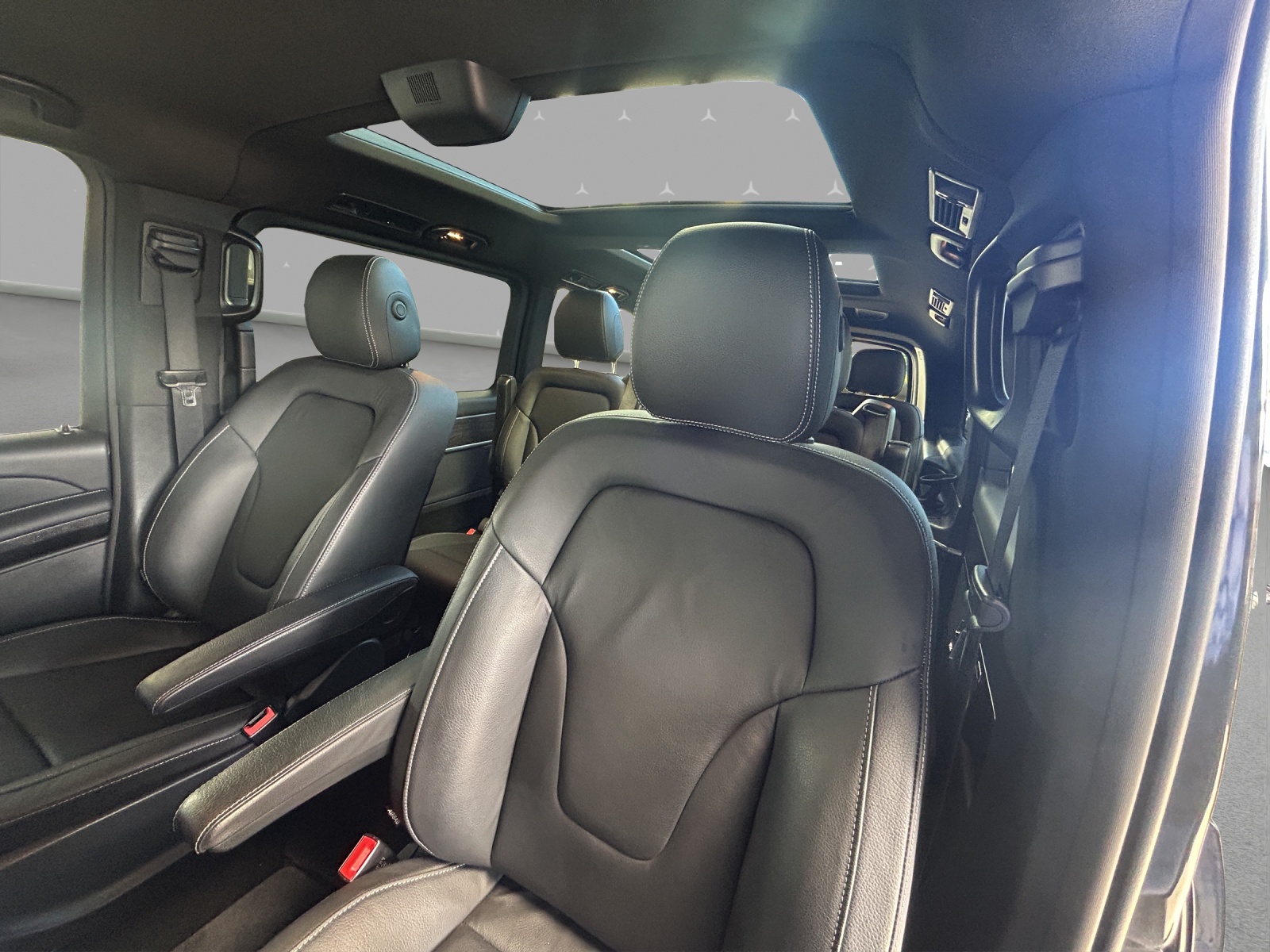 MERCEDES-BENZ V 300 d lang Avantgarde 4Matic 9G-Tronic-image-8