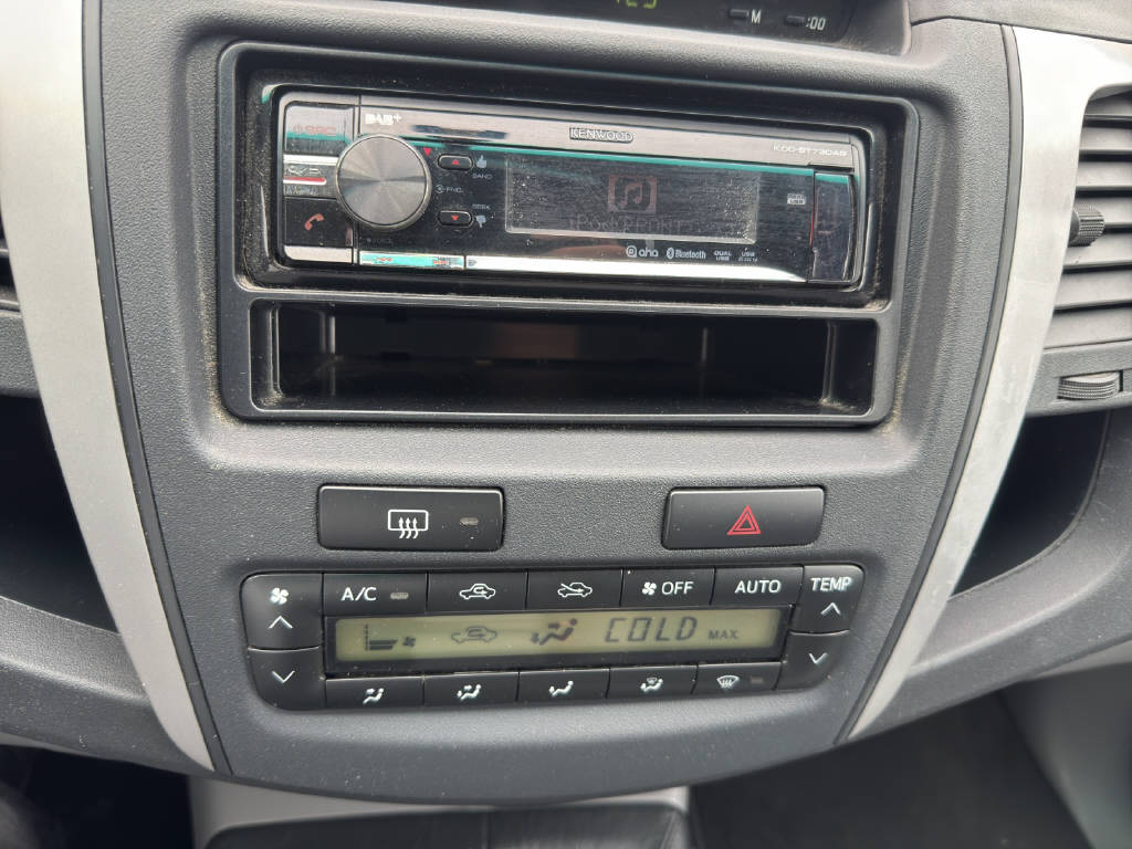 TOYOTA Hilux Double Cab.-Pick-up 3.0-4D Linea Sol-image-9