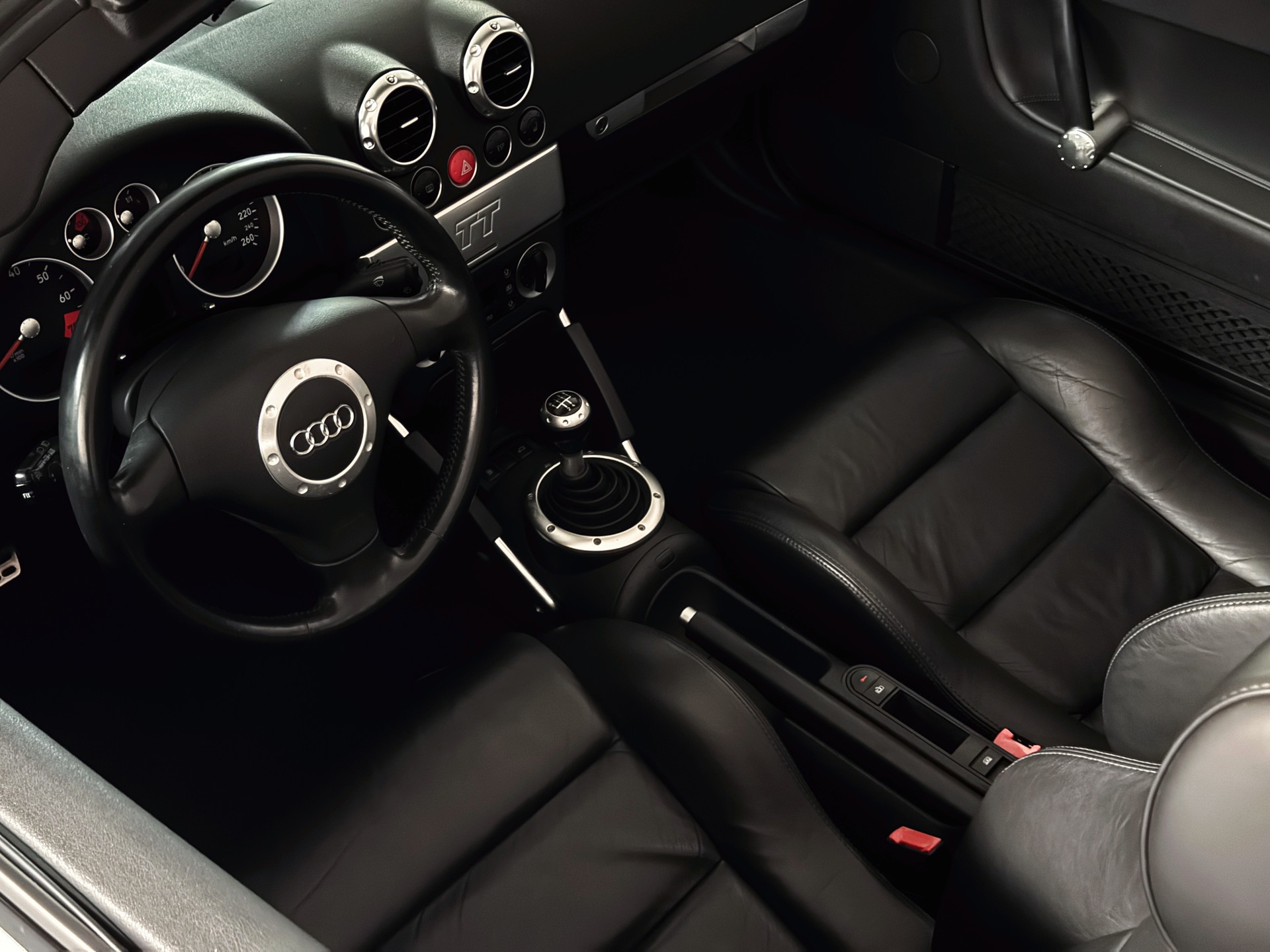 AUDI TT Roadster 1.8 T-image-15