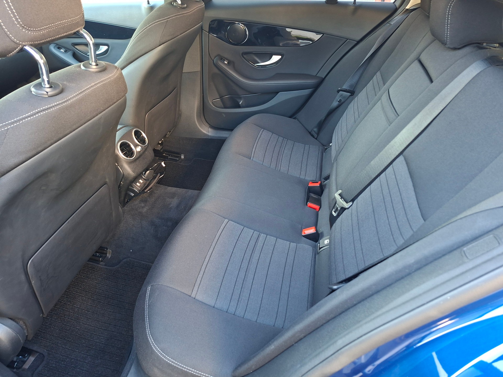 MERCEDES-BENZ C 300 d Avantgarde 4Matic 9G-Tronic-image-9