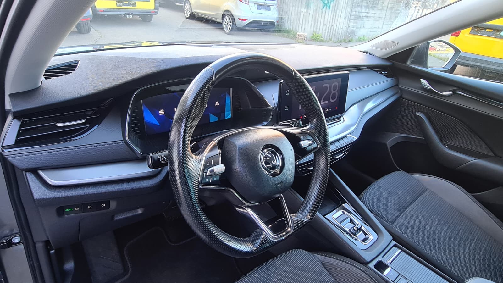 SKODA Octavia Combi 2.0 TDI DSG Ambition ** Gr-Navi ** Sitzheizung ** Abstandsregelsysteme ** Virtual Cockpit ** Neues Modell 2023 **-image-17