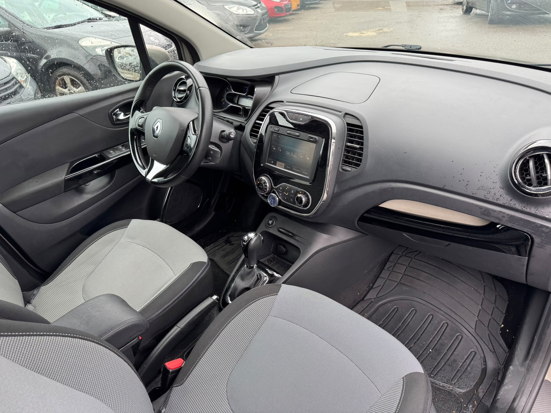 RENAULT Captur 1.2 T 16V Dynamique EDC-image-7