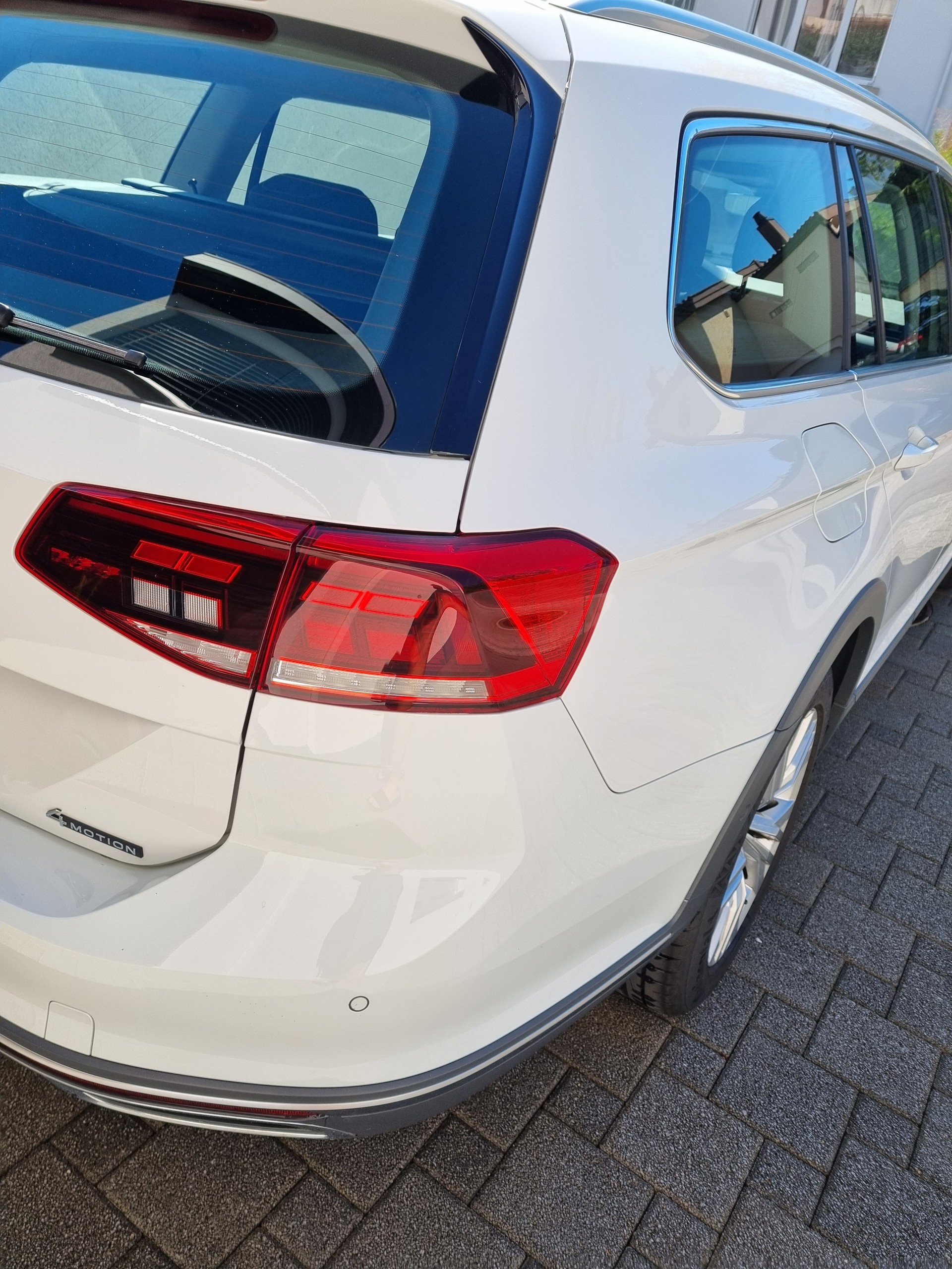VW 2.0 TDI 200 Alltrack DSG 4m-image-1