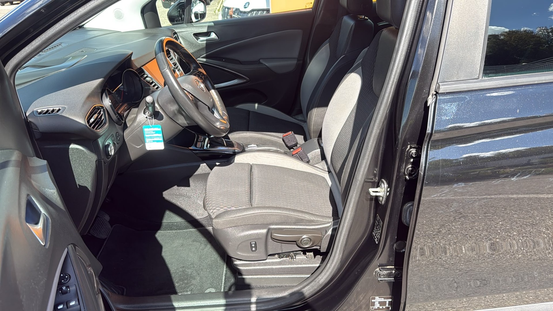 OPEL Crossland X 1.2i Ultimate Automatik-image-4