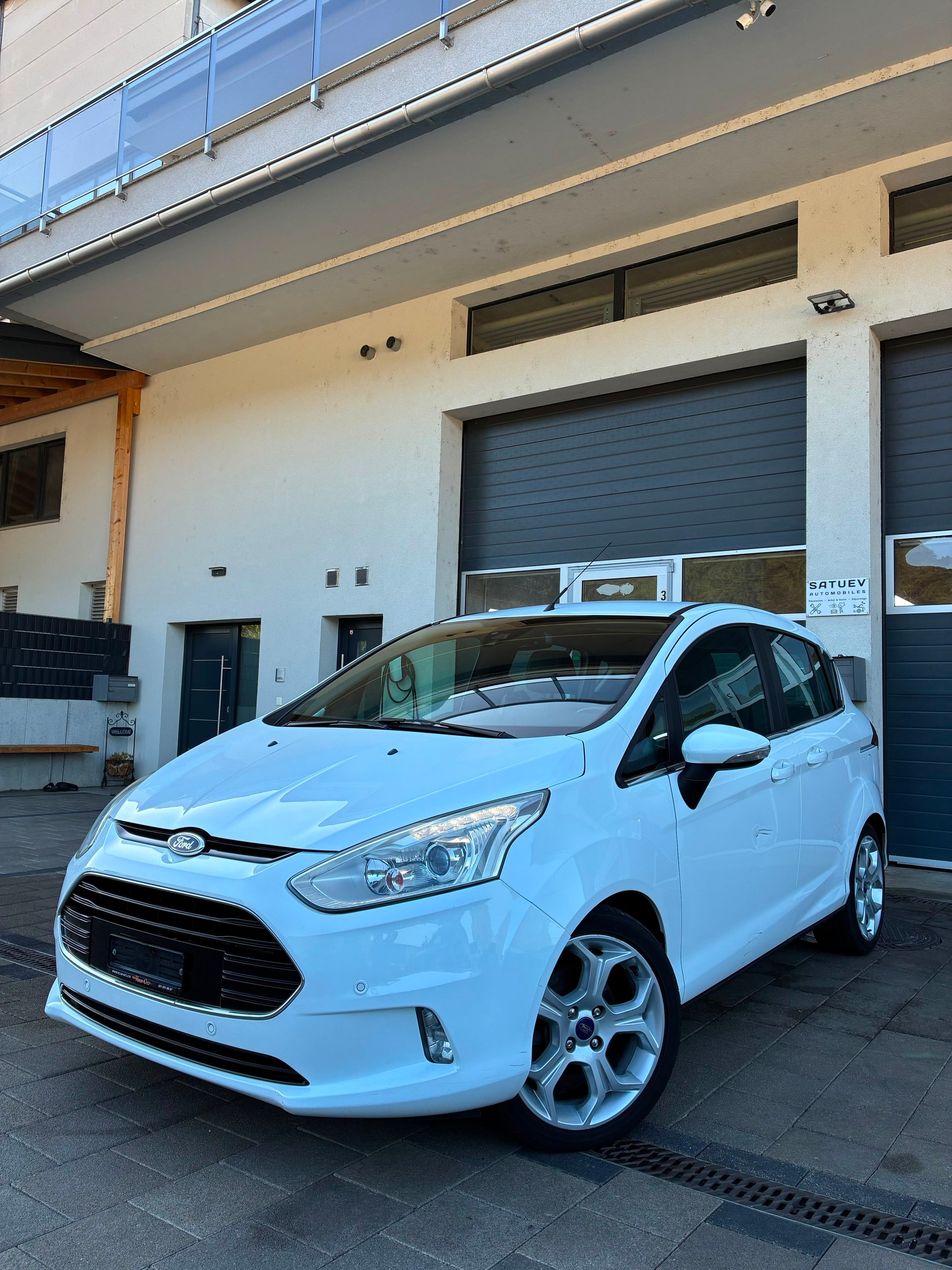 FORD 1.6i Ti-VCT Titanium X FPS-image-0