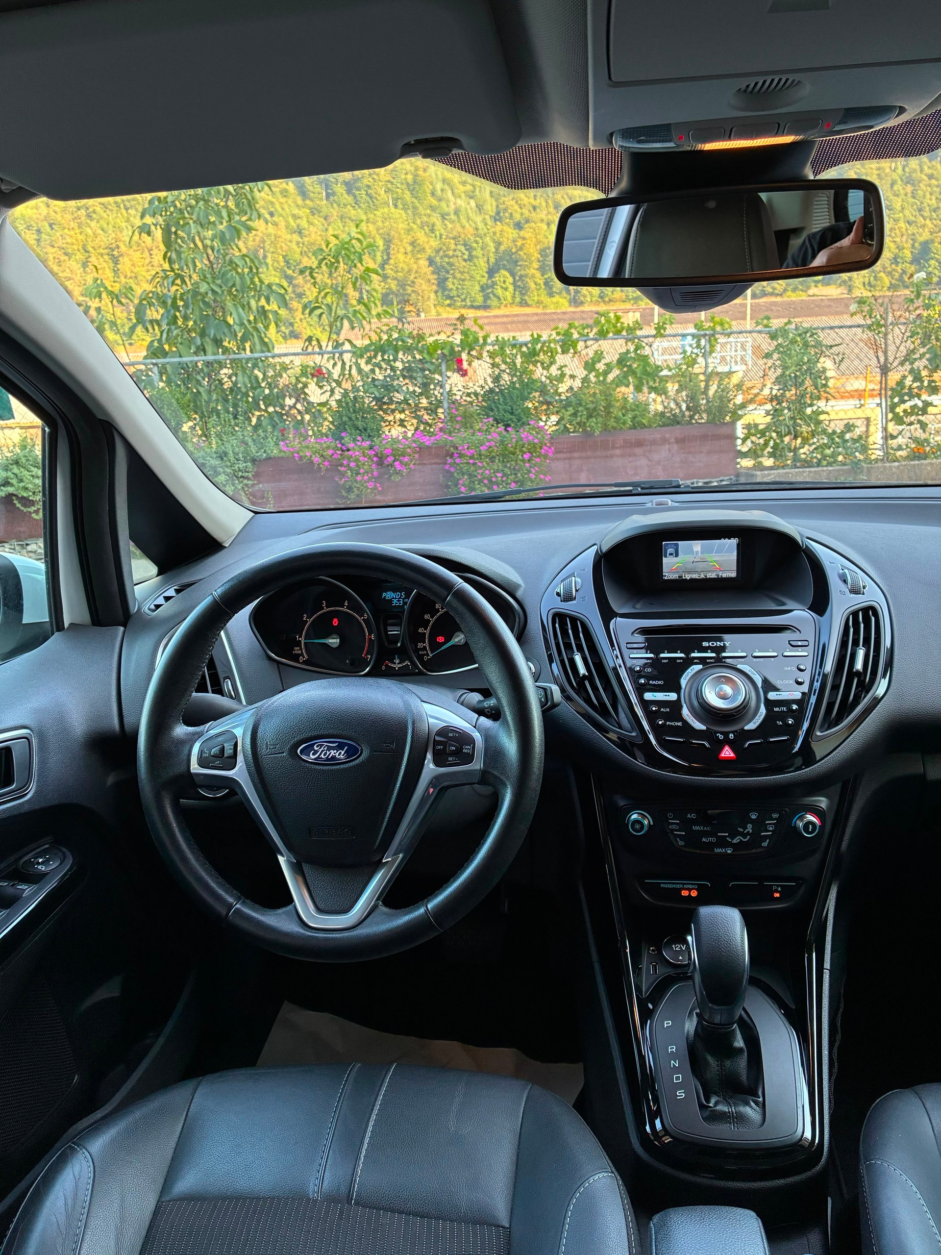 FORD 1.6i Ti-VCT Titanium X FPS-image-2