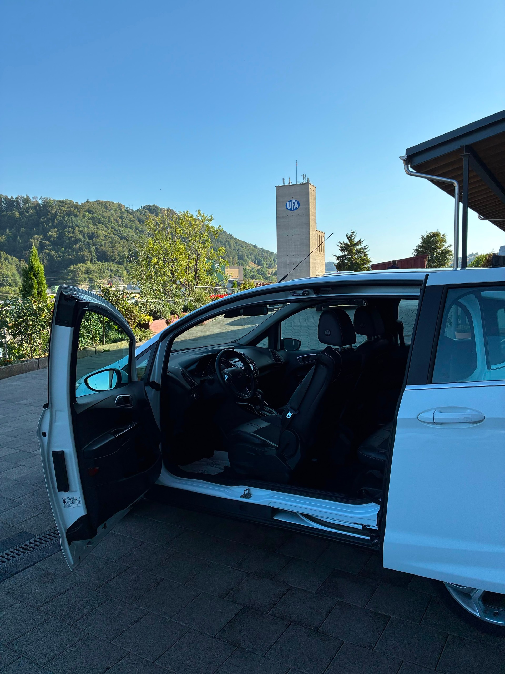 FORD 1.6i Ti-VCT Titanium X FPS-image-5