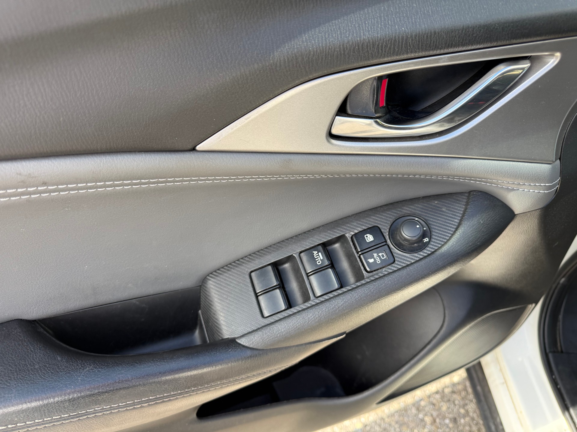 MAZDA CX-3 SKYACTIV-G 150 Revolution AWD Automat-image-11
