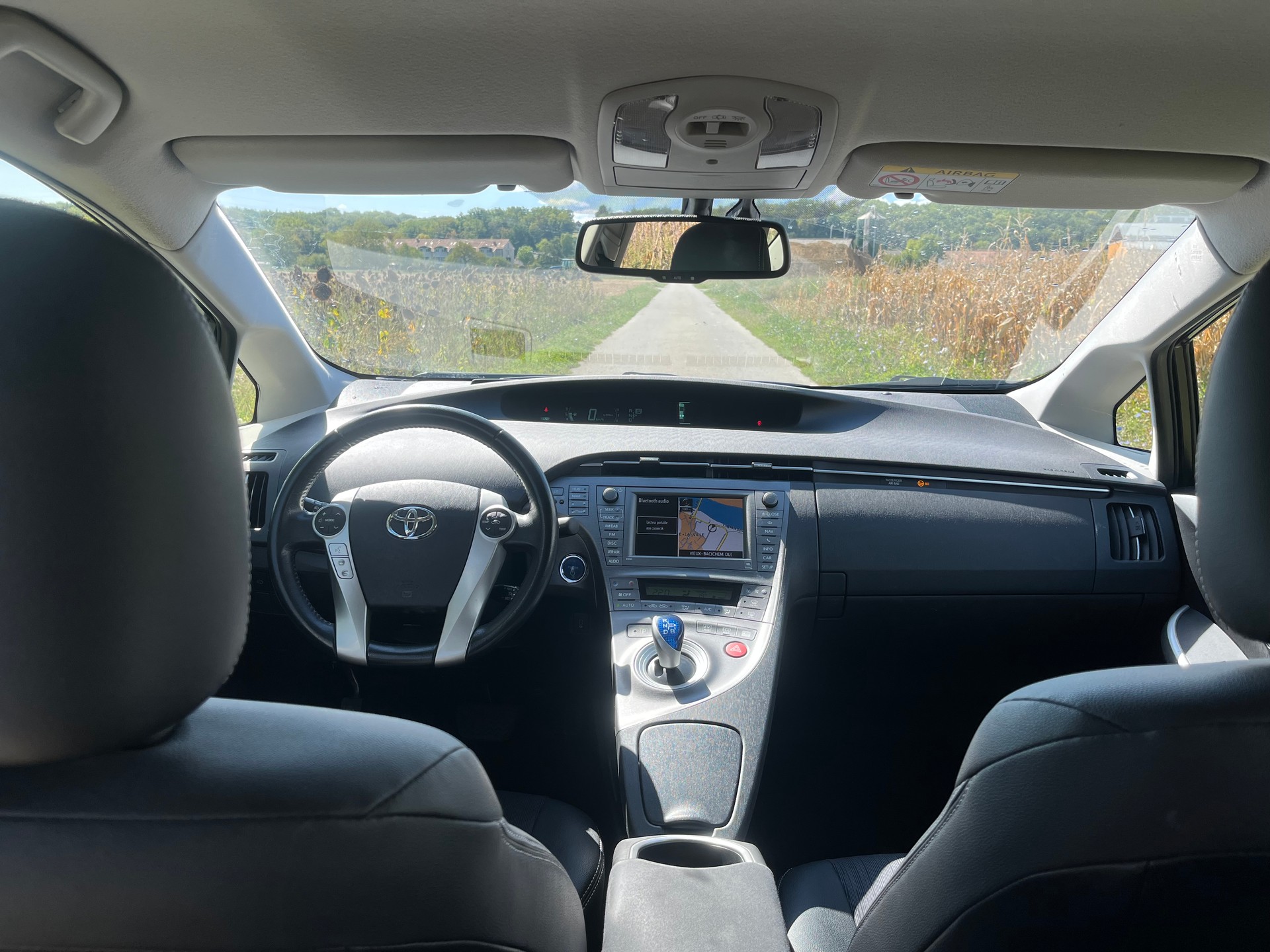 TOYOTA Prius 1.8 16V HSD Sol Premium-image-11