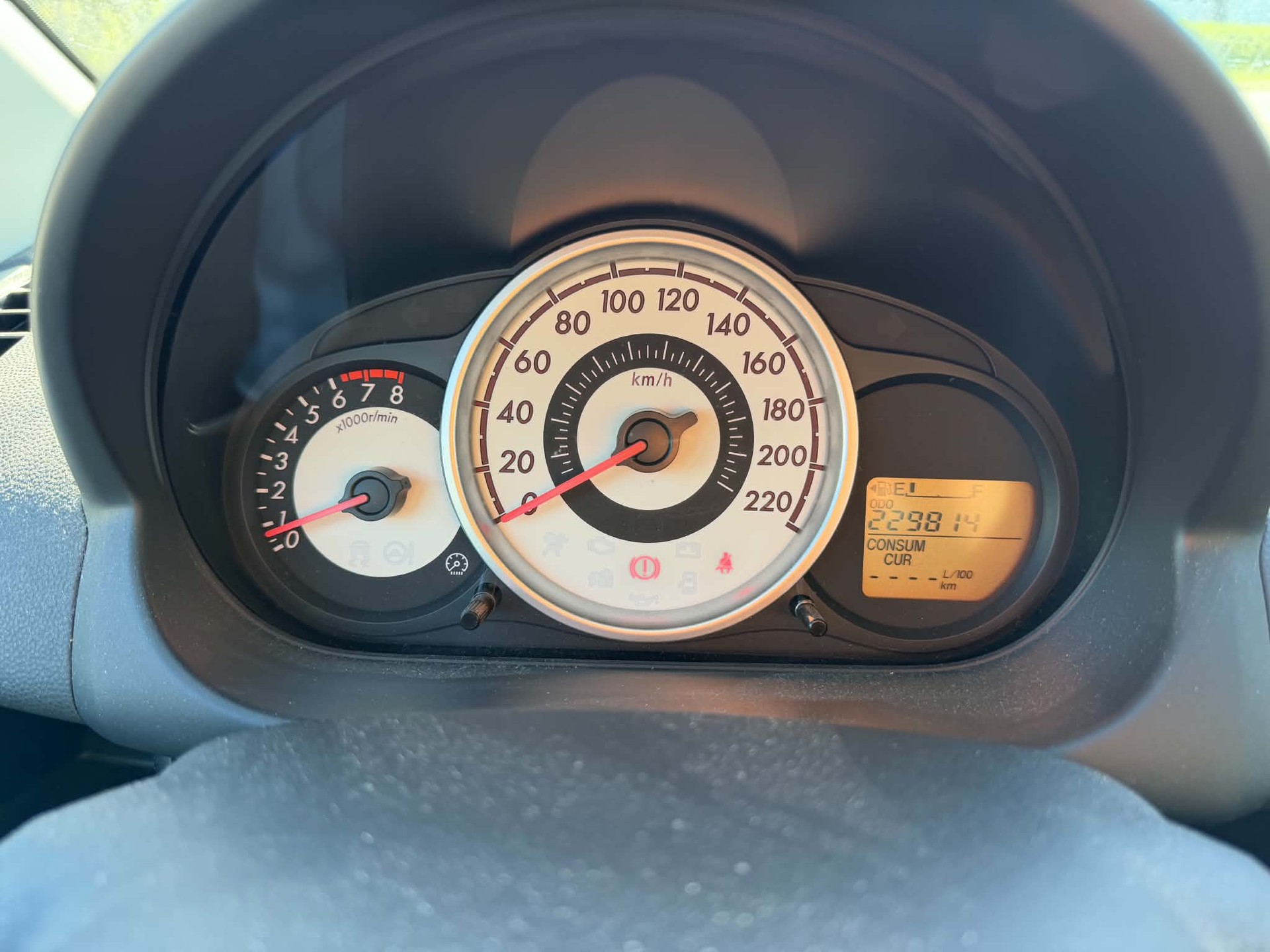 MAZDA 2 1.5i 16V Sport-image-12