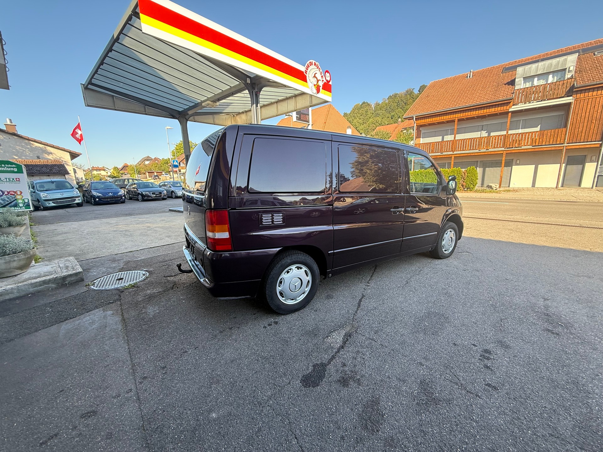 MERCEDES-BENZ Vito 113 2.0i-16-image-2