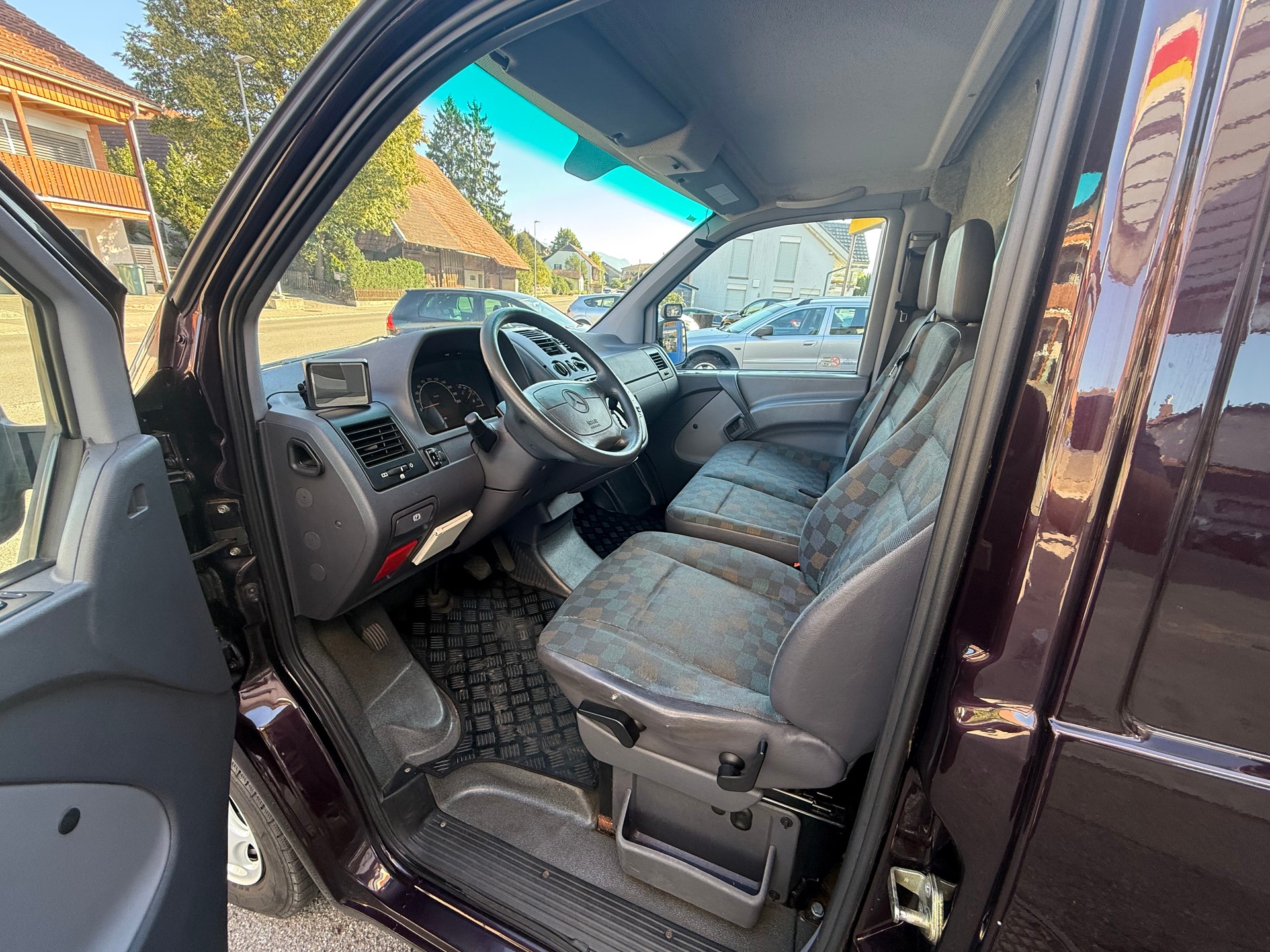 MERCEDES-BENZ Vito 113 2.0i-16-image-8