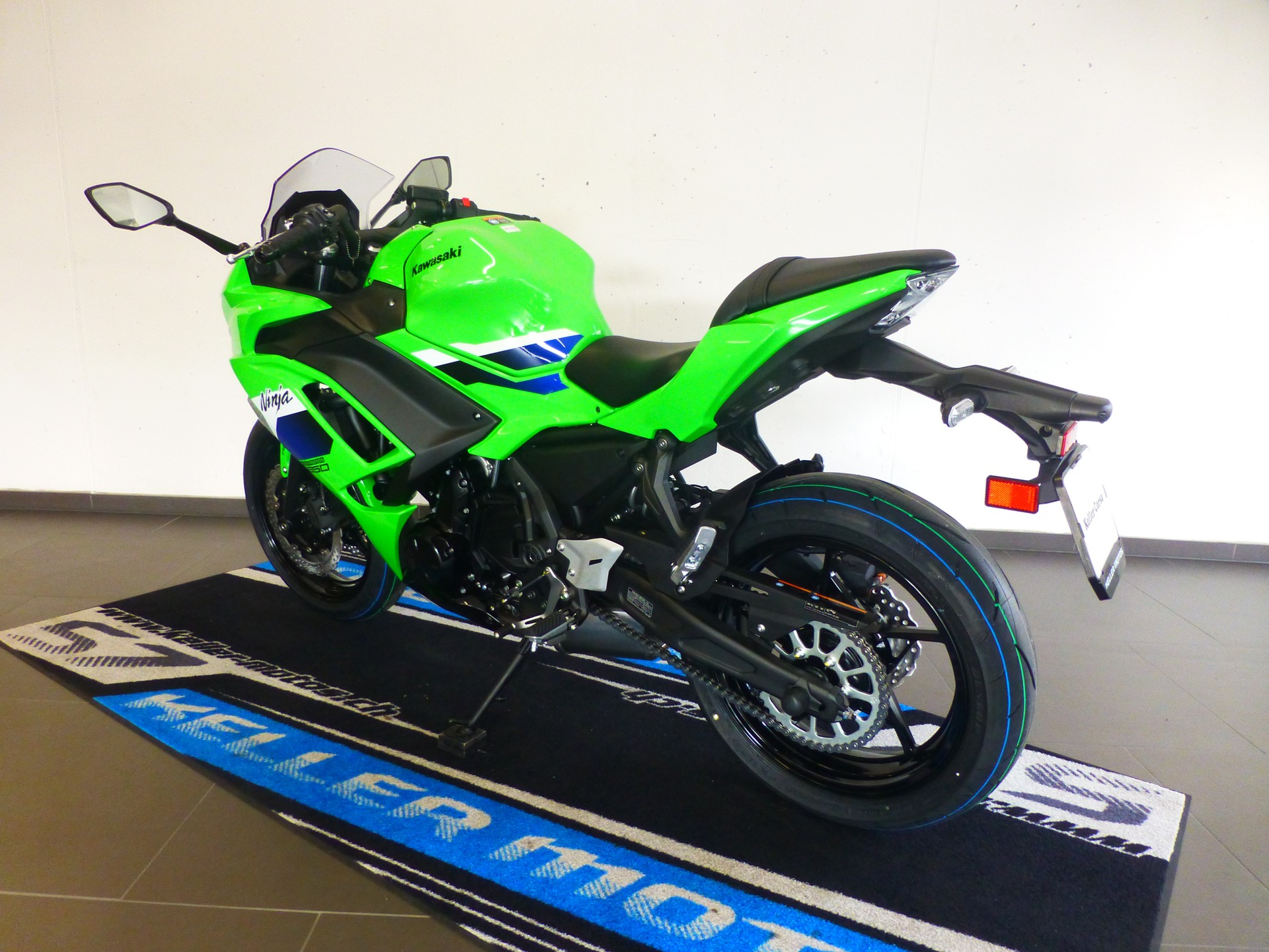 KAWASAKI Ninja 650 (35kW)-showroom-element-3