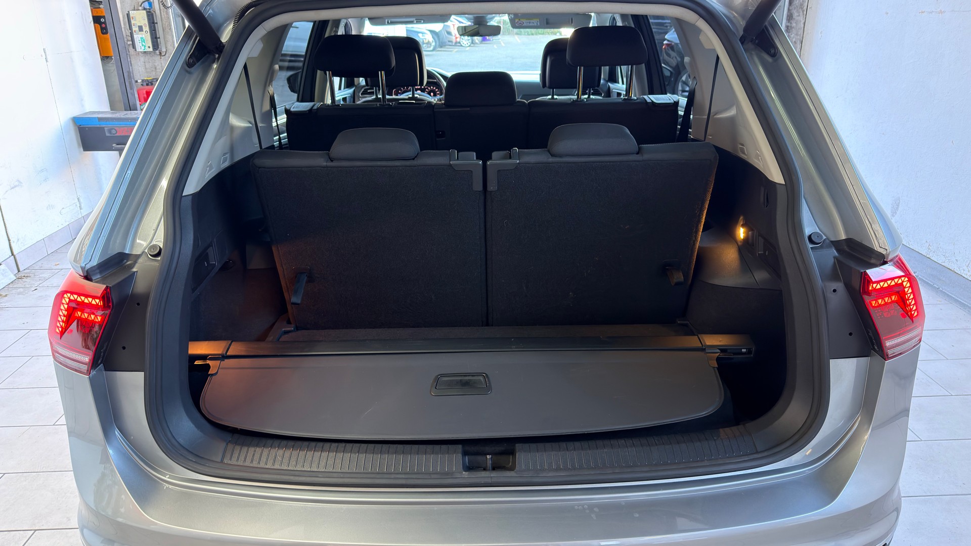 VW Tiguan Allspace 2.0TSI Life 4Motion DSG-image-10