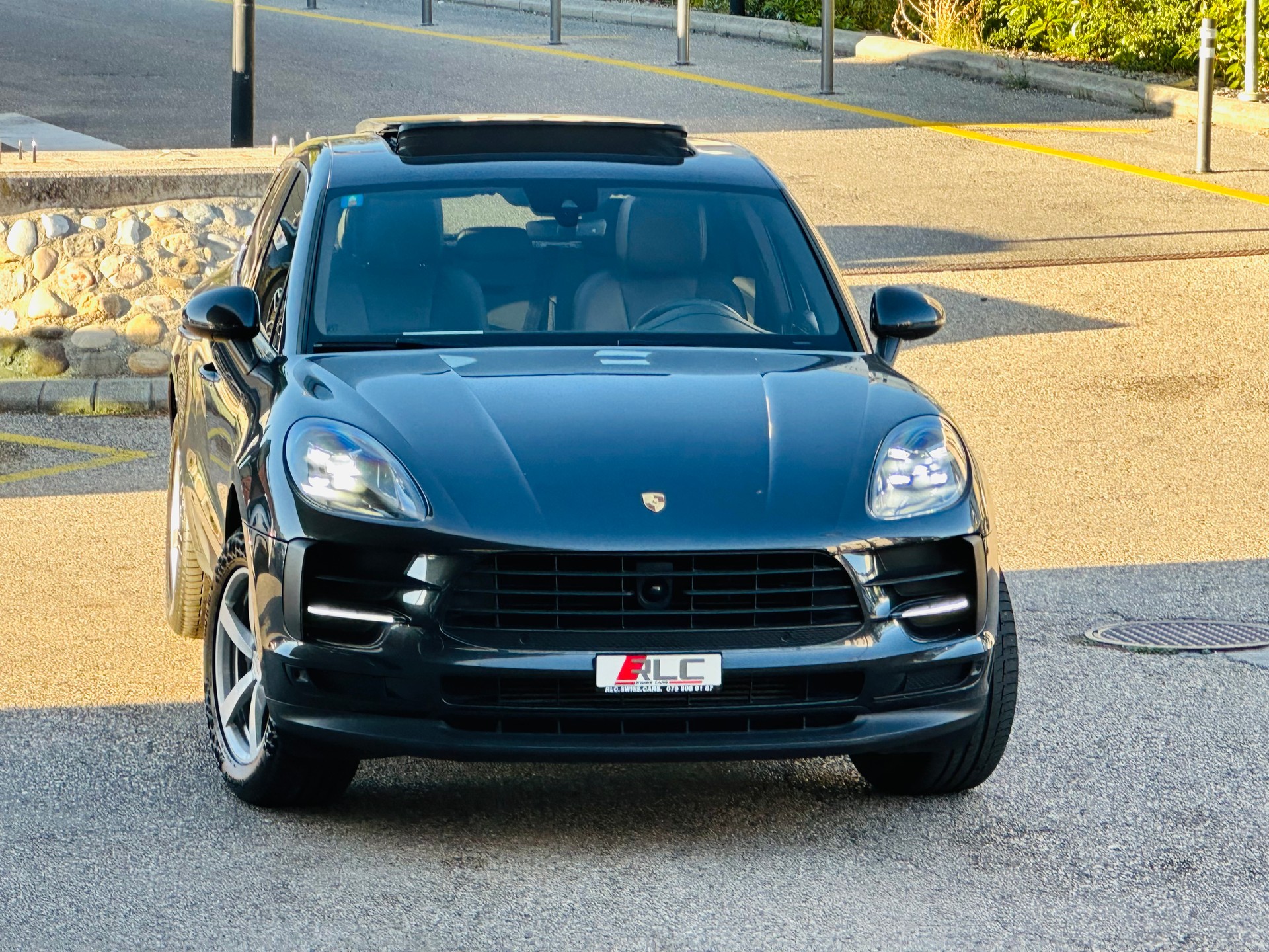 PORSCHE Macan PDK-image-2