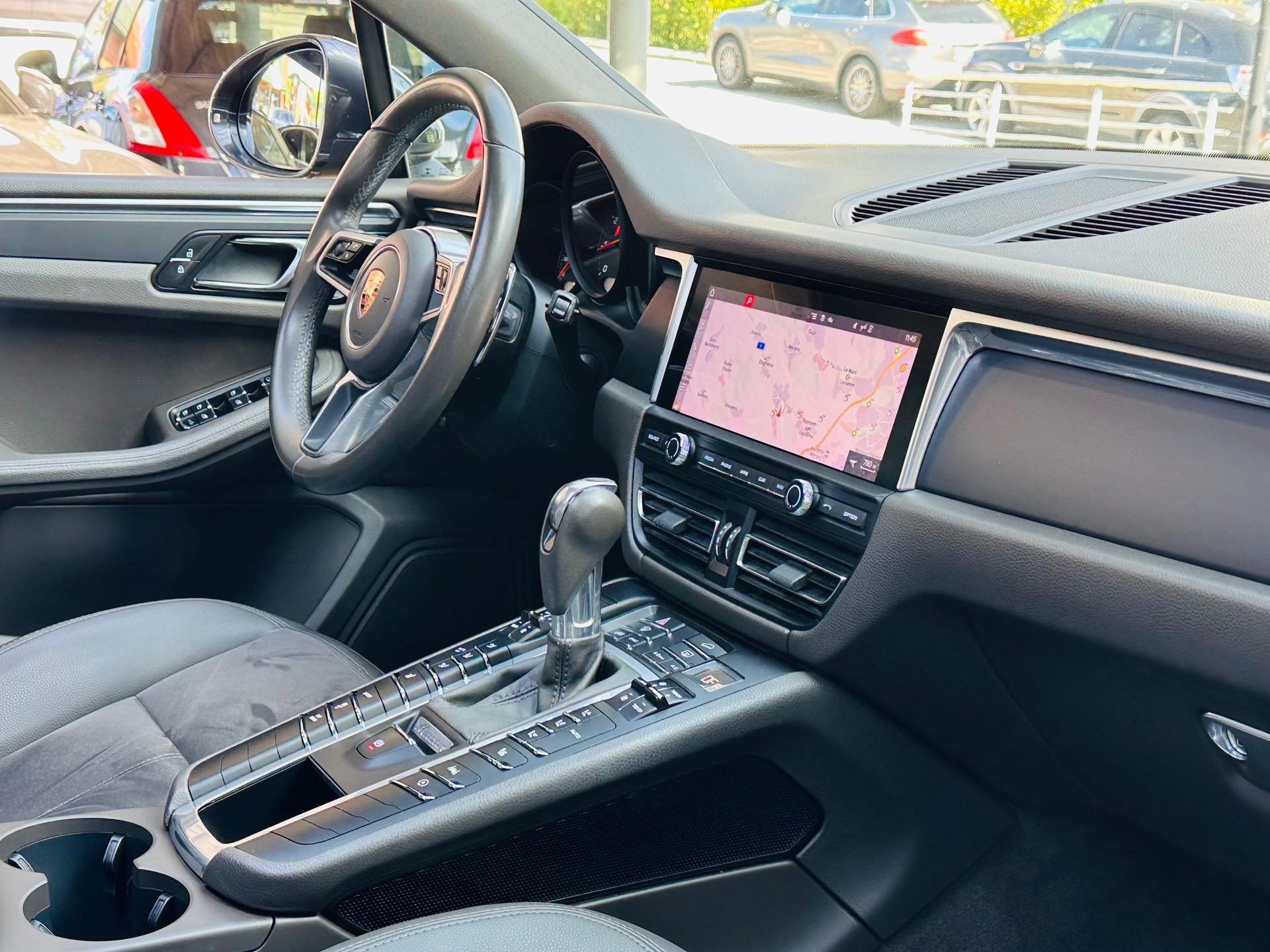 PORSCHE Macan PDK-image-13