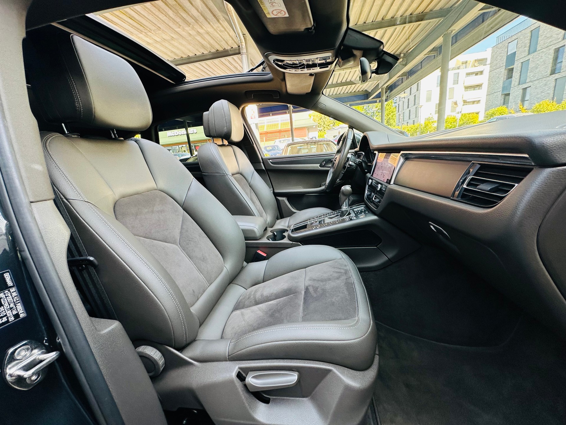 PORSCHE Macan PDK-image-10
