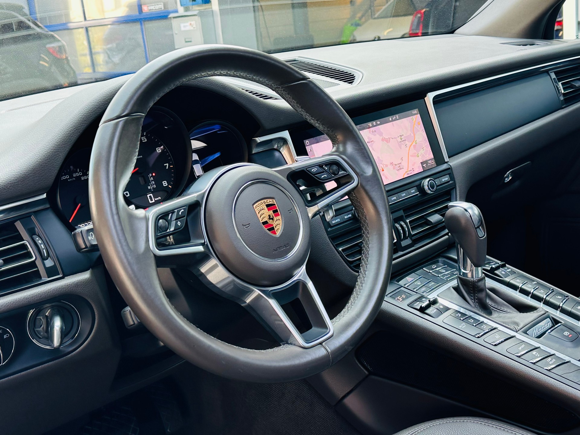 PORSCHE Macan PDK-image-14