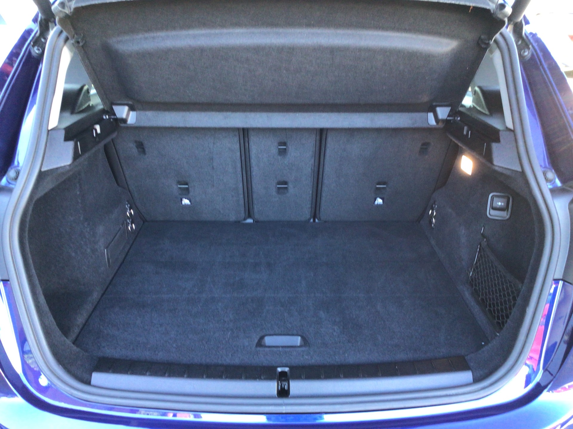 BMW 218d xDrive Active Tourer Steptronic-image-12
