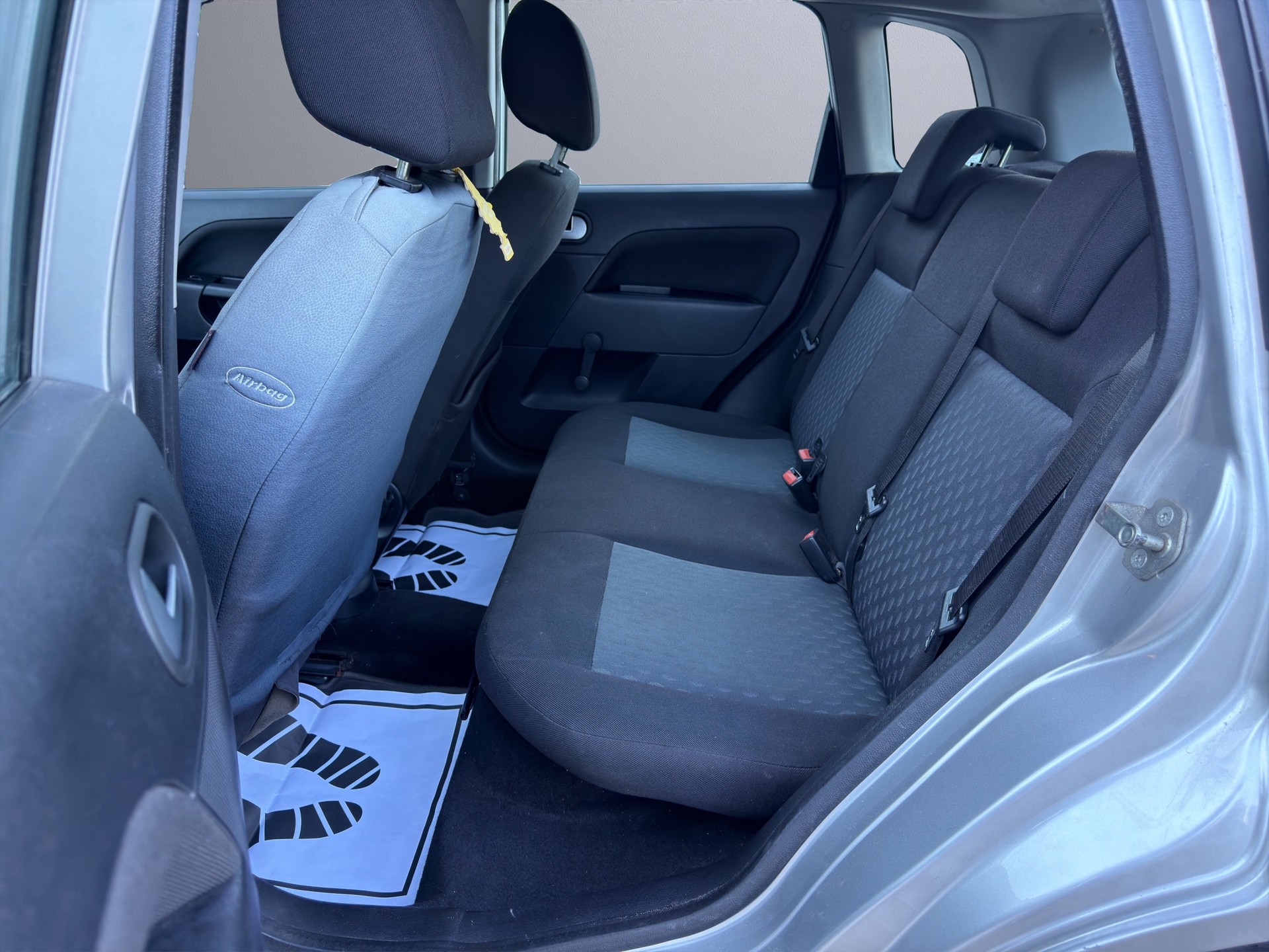 FORD Fiesta 1.4 16V Trend-image-11