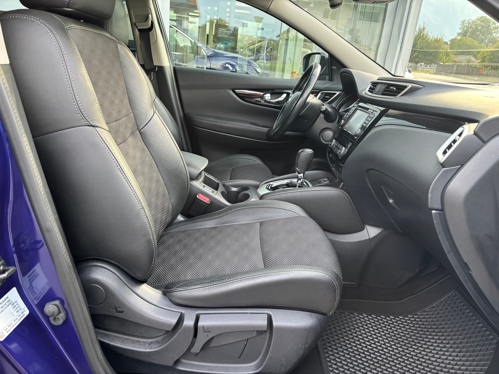 NISSAN Qashqai 1.6 dCi tekna-image-7