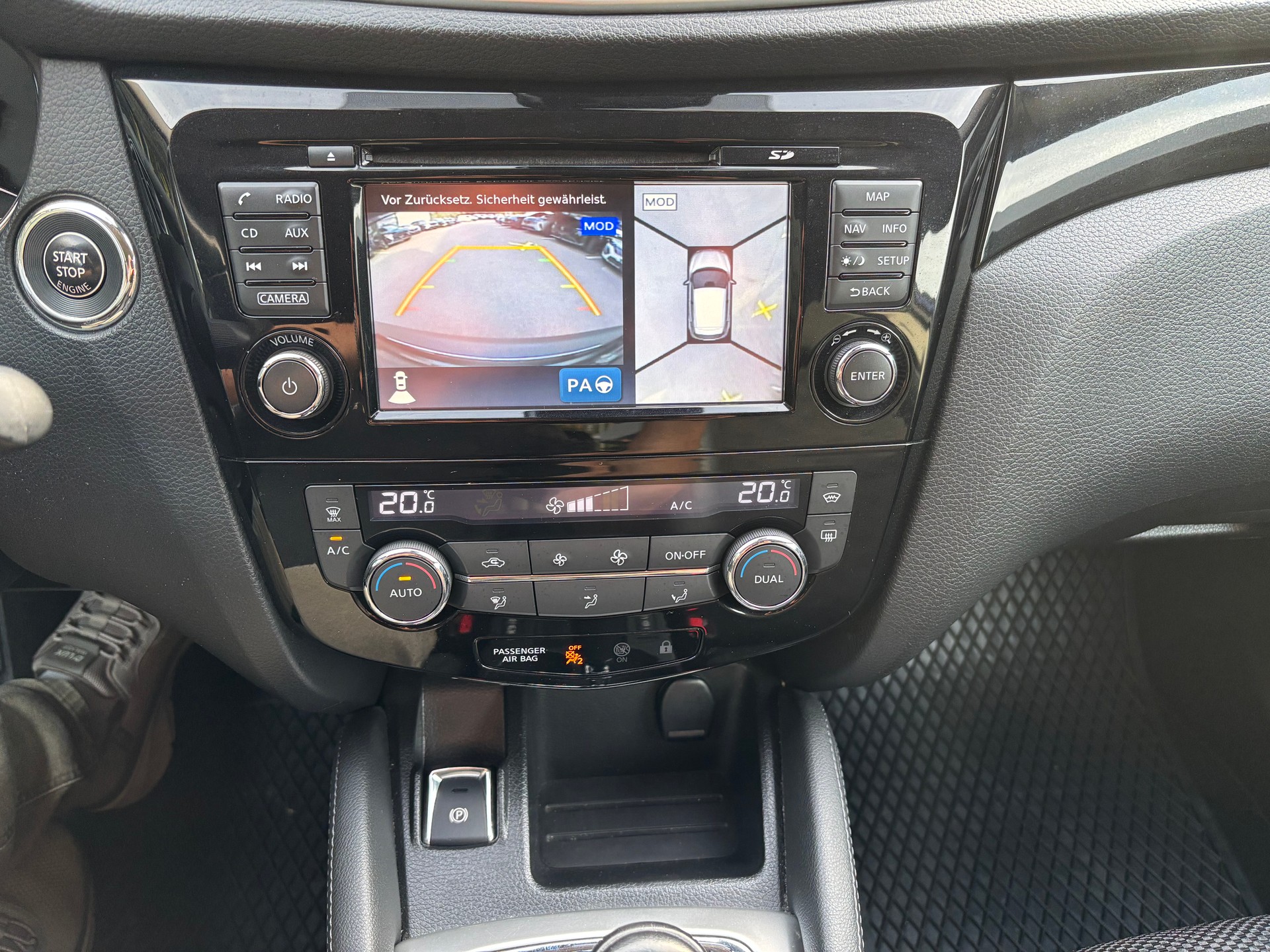 NISSAN Qashqai 1.6 dCi tekna-image-12