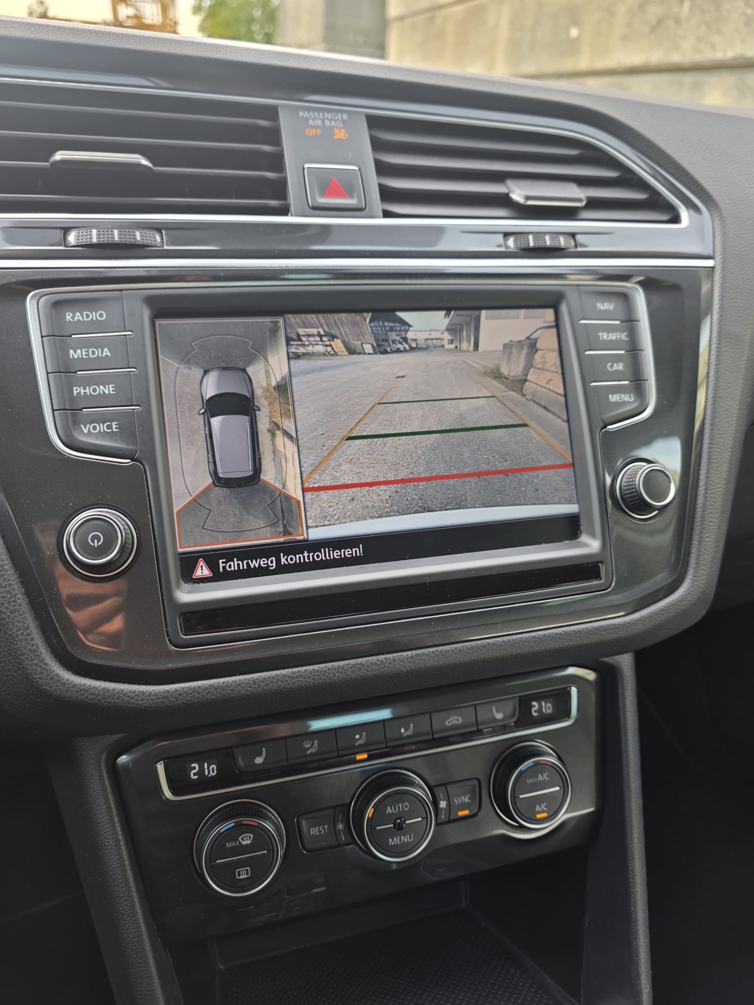 VW Tiguan 2.0TSI Highline 4Motion DSG R-line-image-9