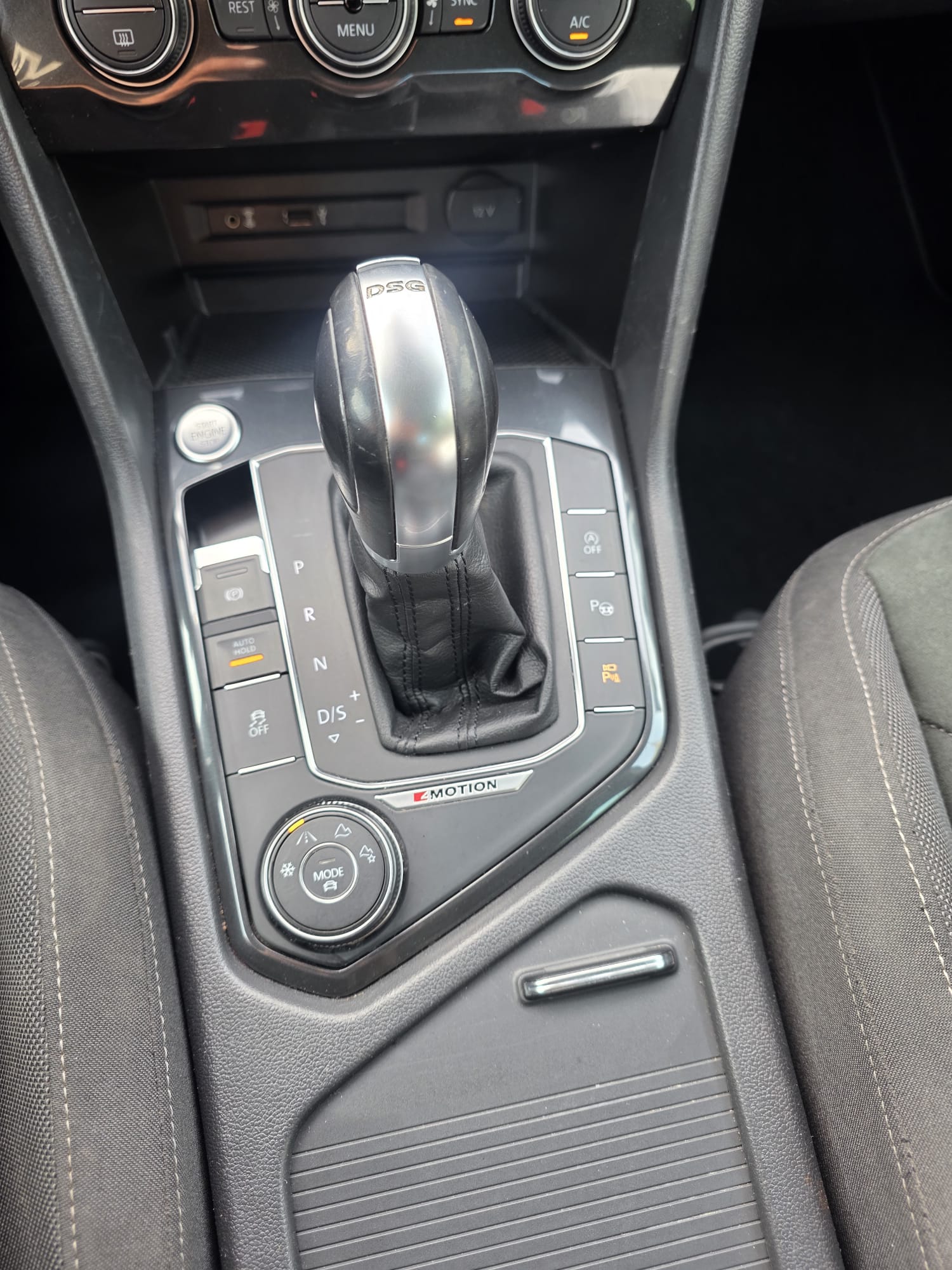 VW Tiguan 2.0TSI Highline 4Motion DSG R-line-image-12