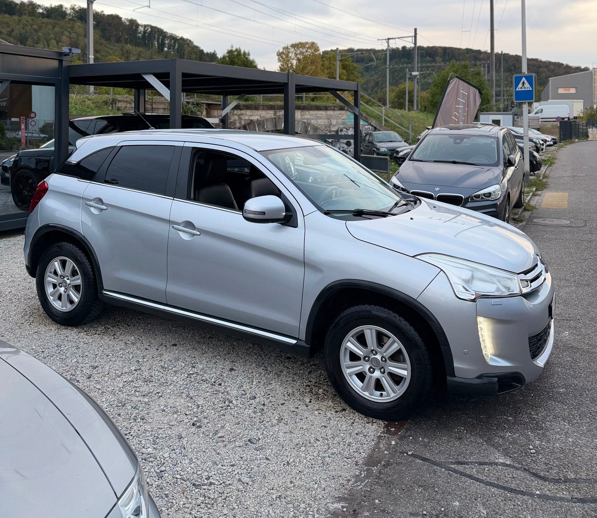 CITROEN C4 Aircross 1.6 HDi Collection 2WD*Ab MFK**6-Gang**8Fach-Bereift**Parksensoren**-image-3