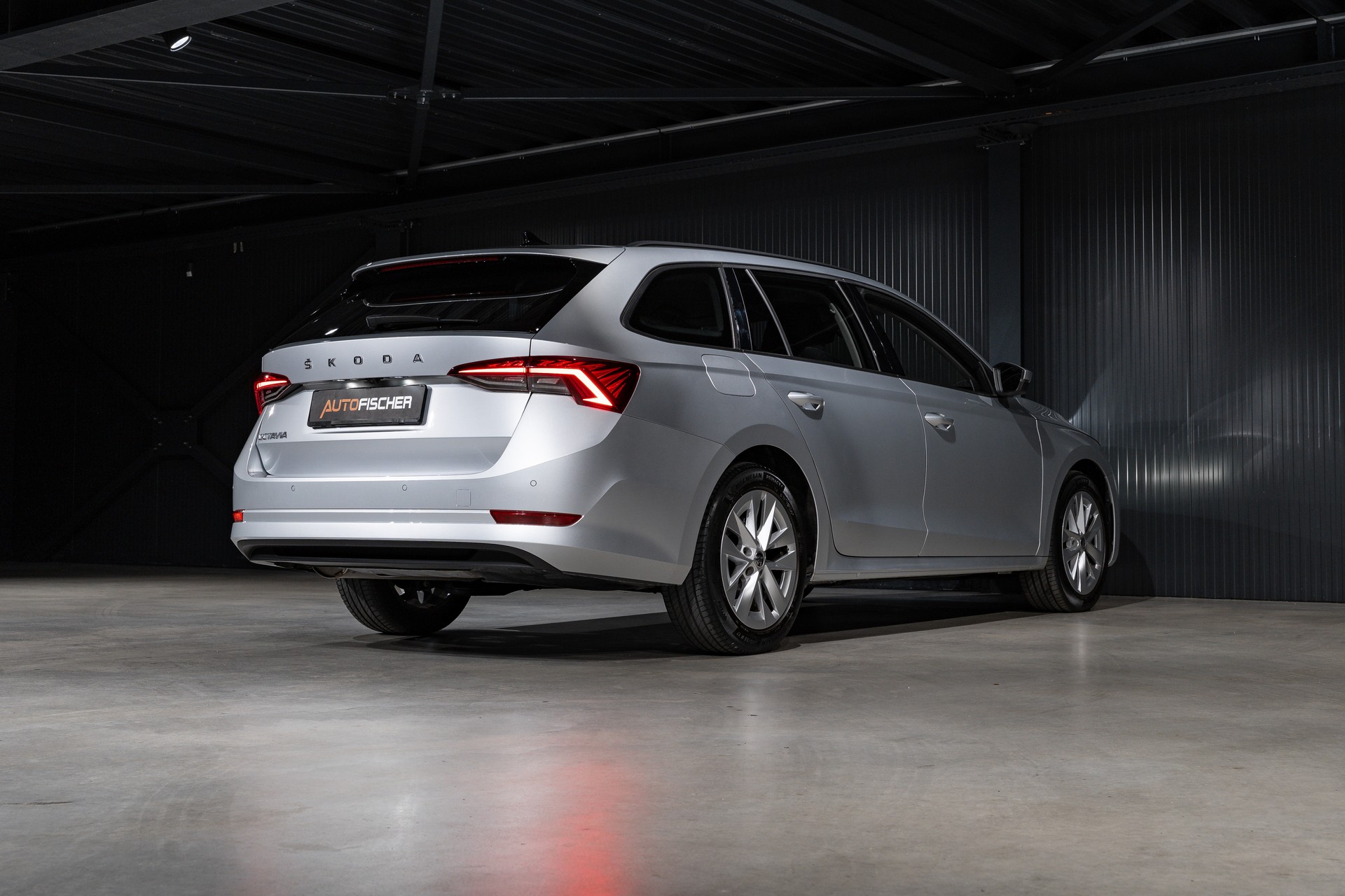 SKODA Octavia Combi 1.5 TSI ACT EVO Ambition-image-7