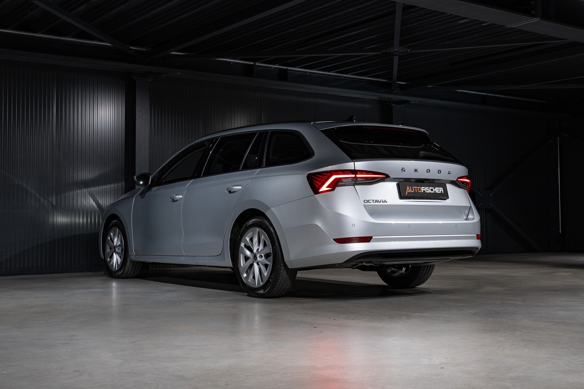 SKODA Octavia Combi 1.5 TSI ACT EVO Ambition-image-8
