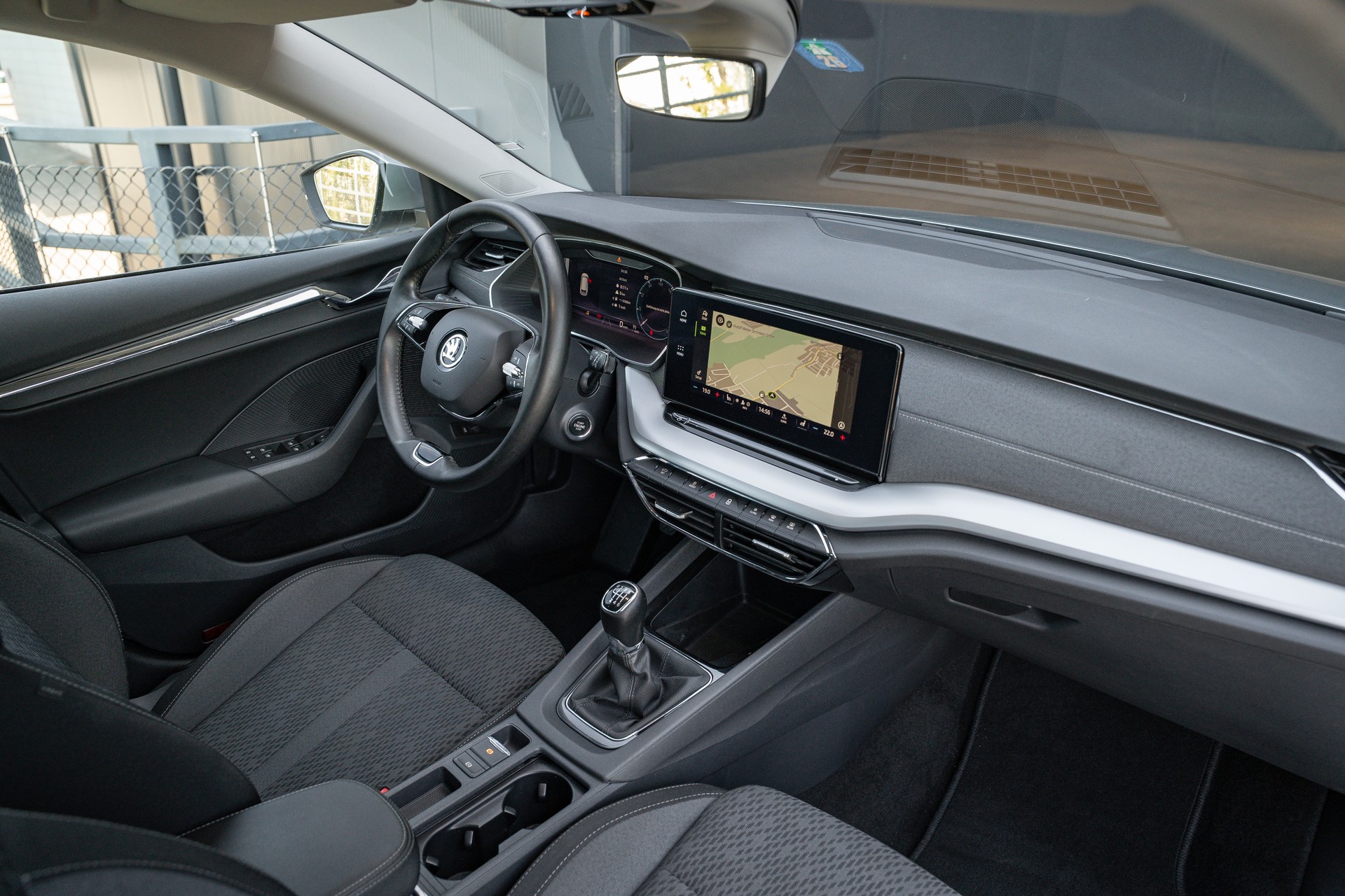 SKODA Octavia Combi 1.5 TSI ACT EVO Ambition-image-13